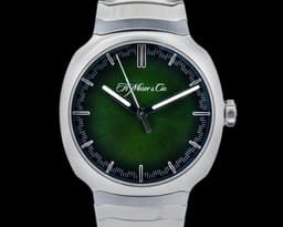 Moser Streamliner Centre Seconds Green Dial