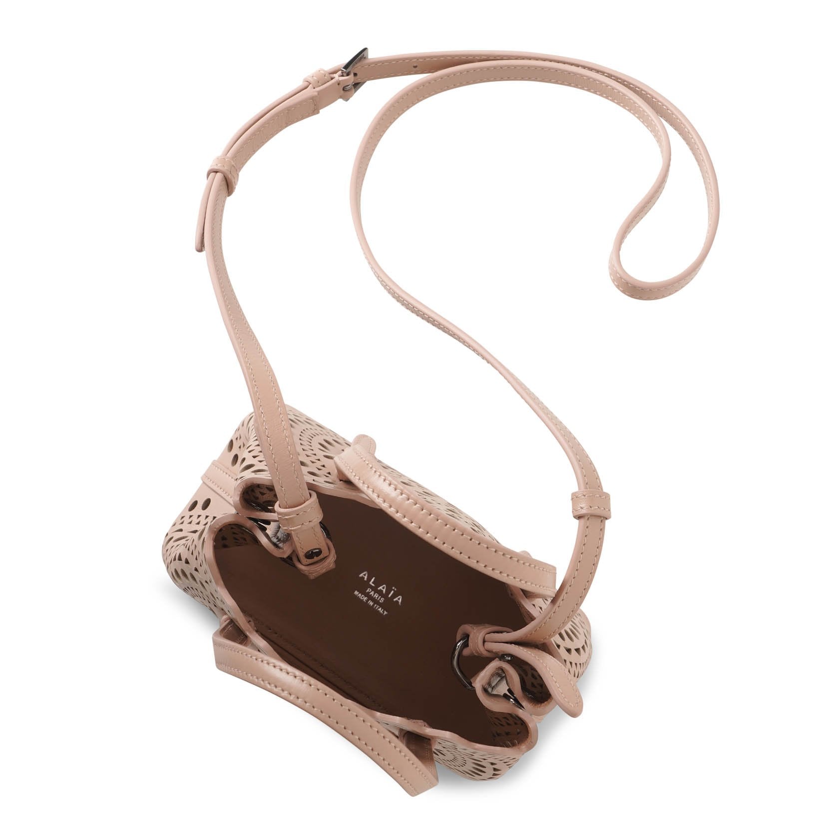 Mina 16 sable tote bag