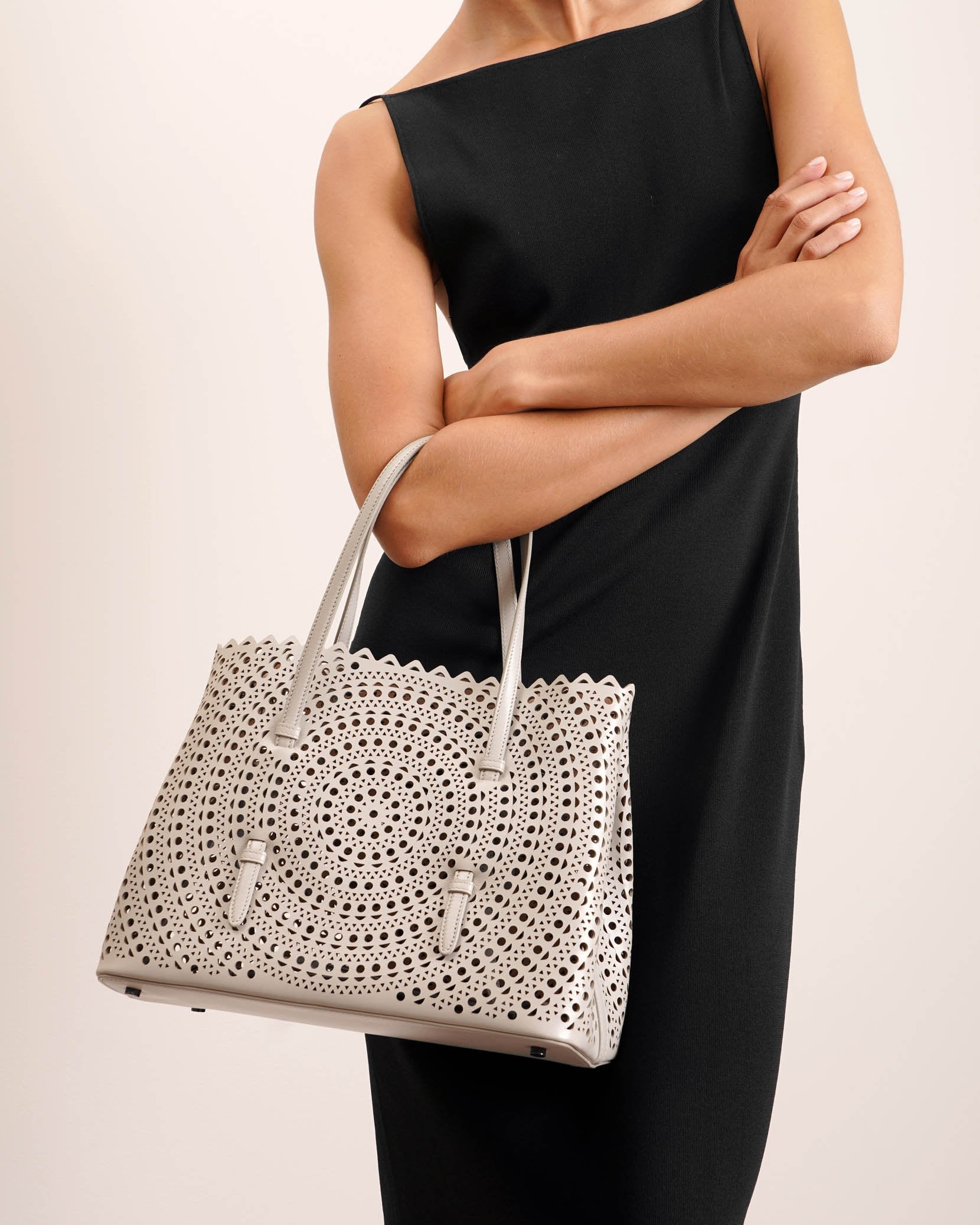 Mina 32 vienne circulaire perle tote bag