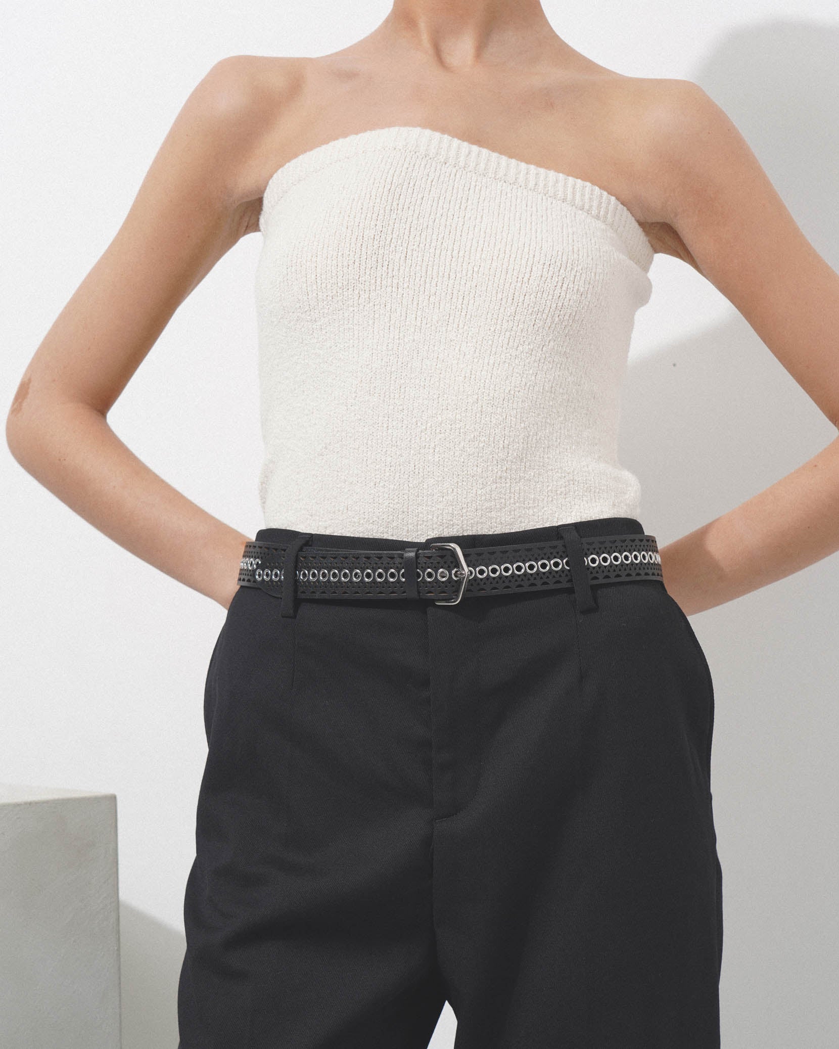Neo vienne eyelets leather belt