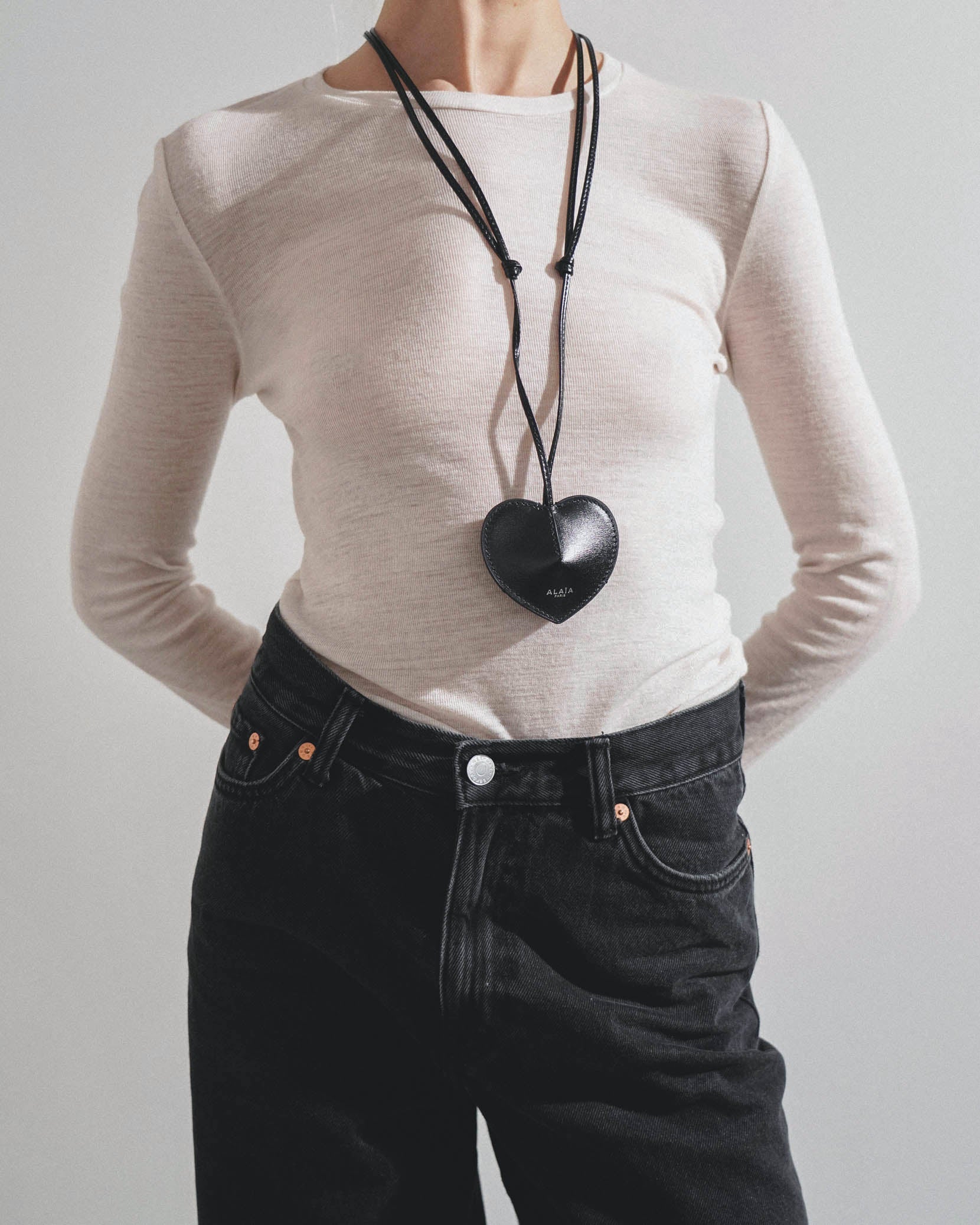 Le Coeur Cloche black leather