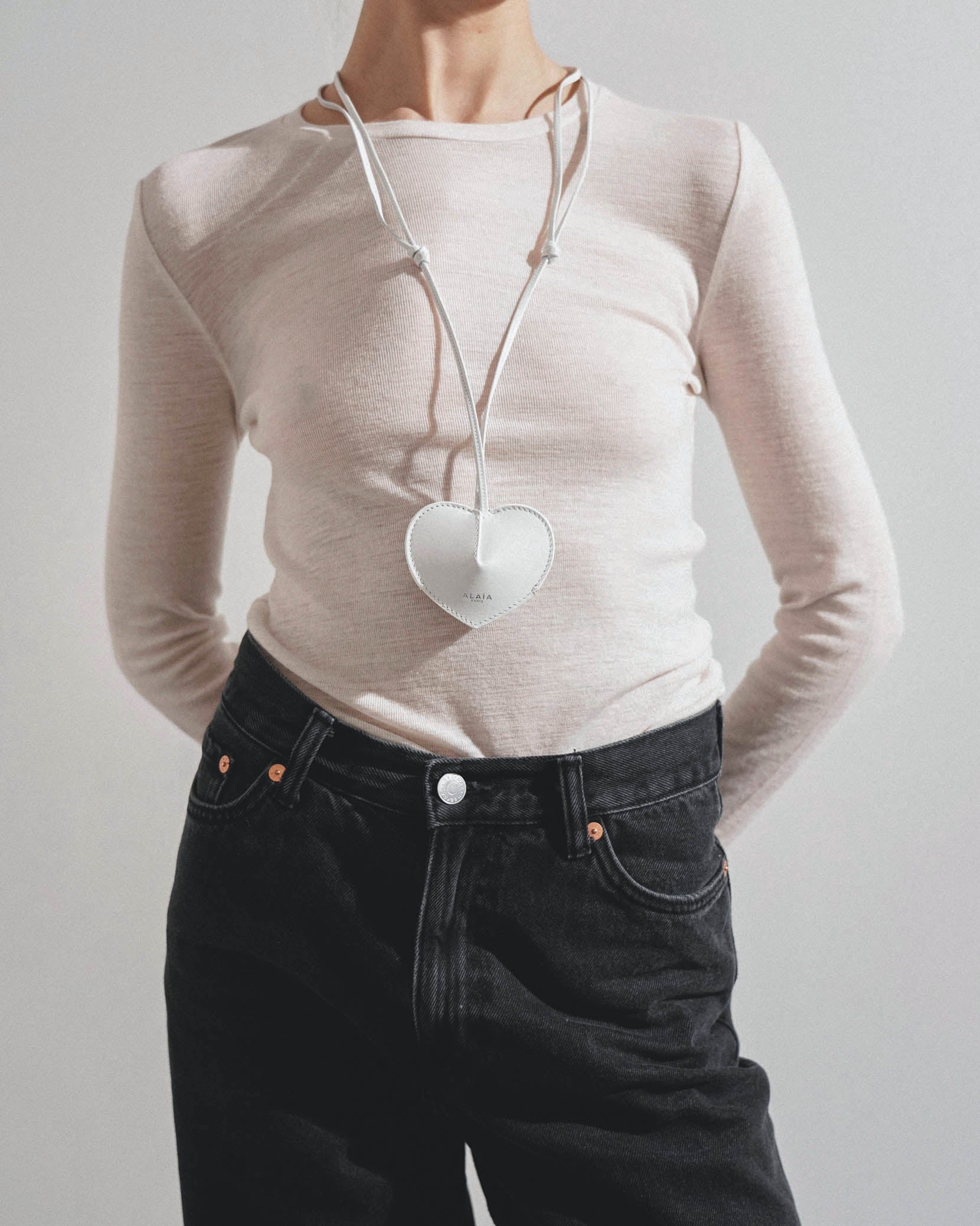 Le Coeur Cloche white leather