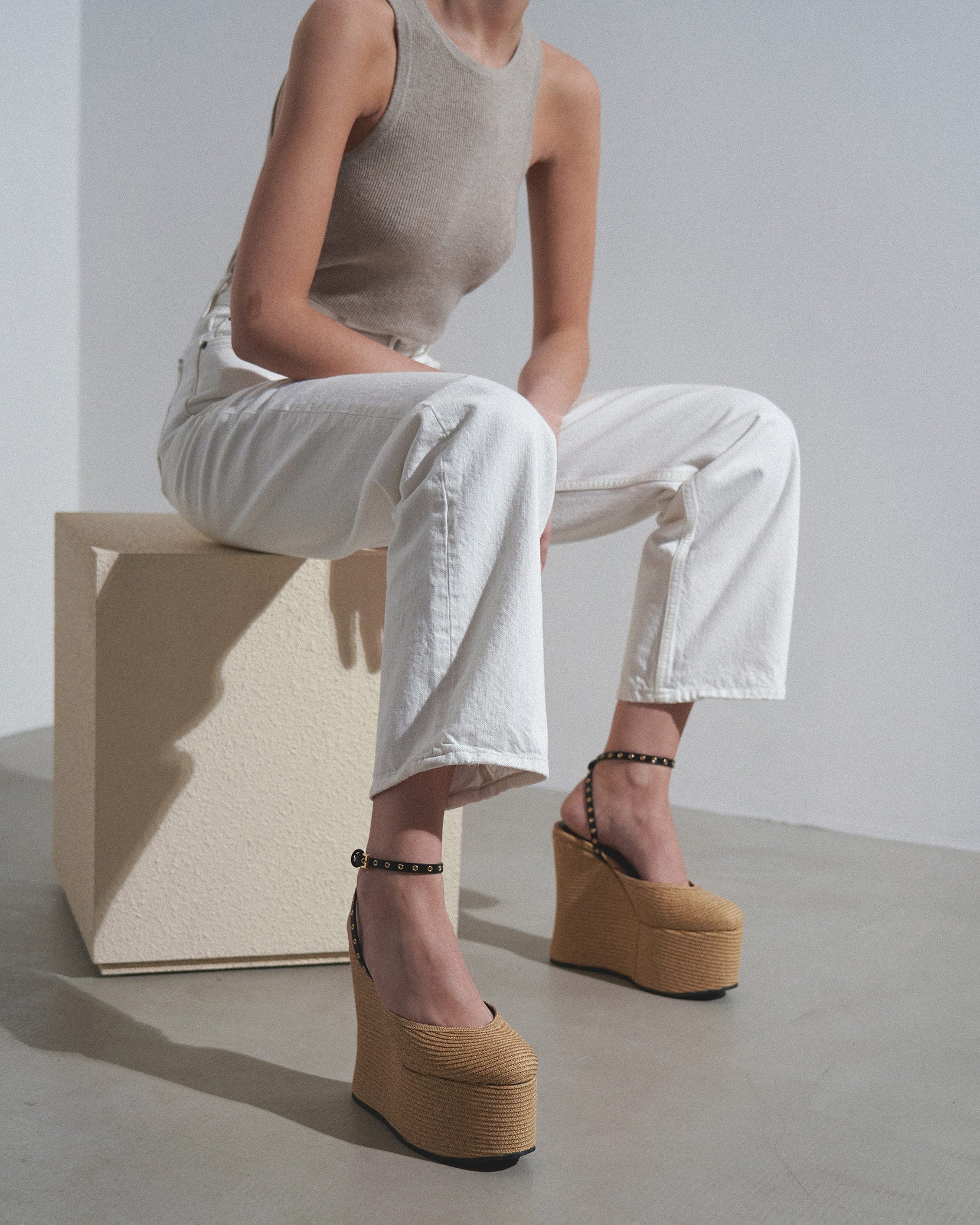 Raffia wedge sandals