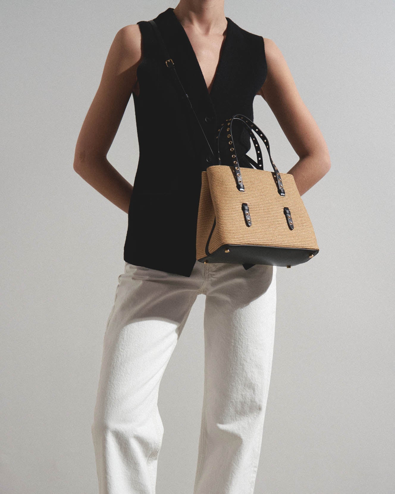 Mina 25 raffia tote bag