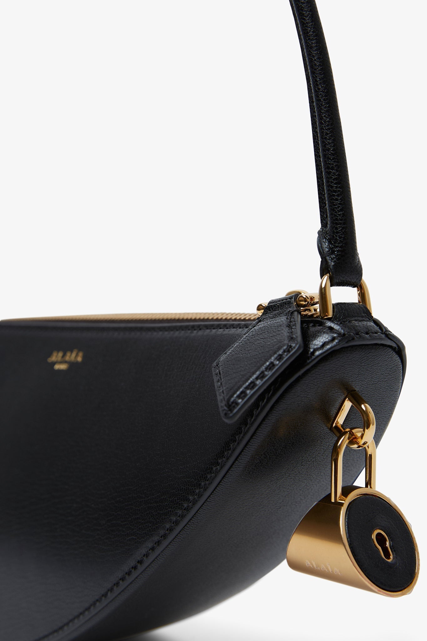 Le Demi-Coeur S black bag