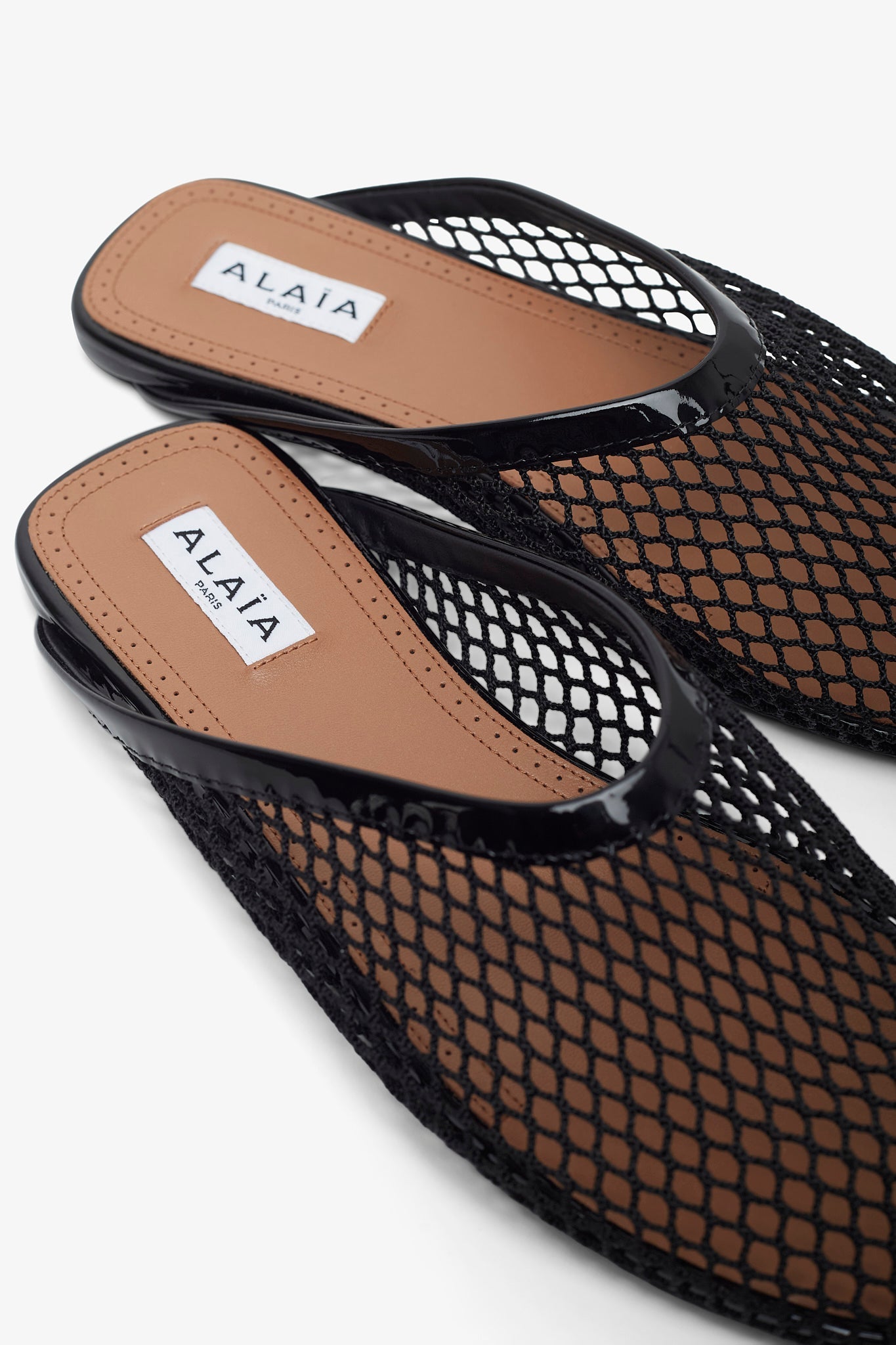 Black mesh flat Mules