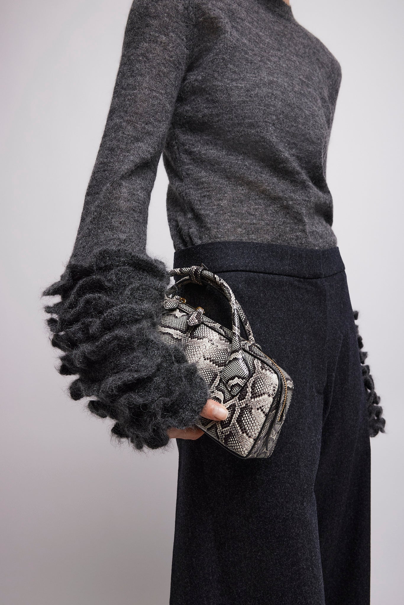 Teckel Clutch black and white bag