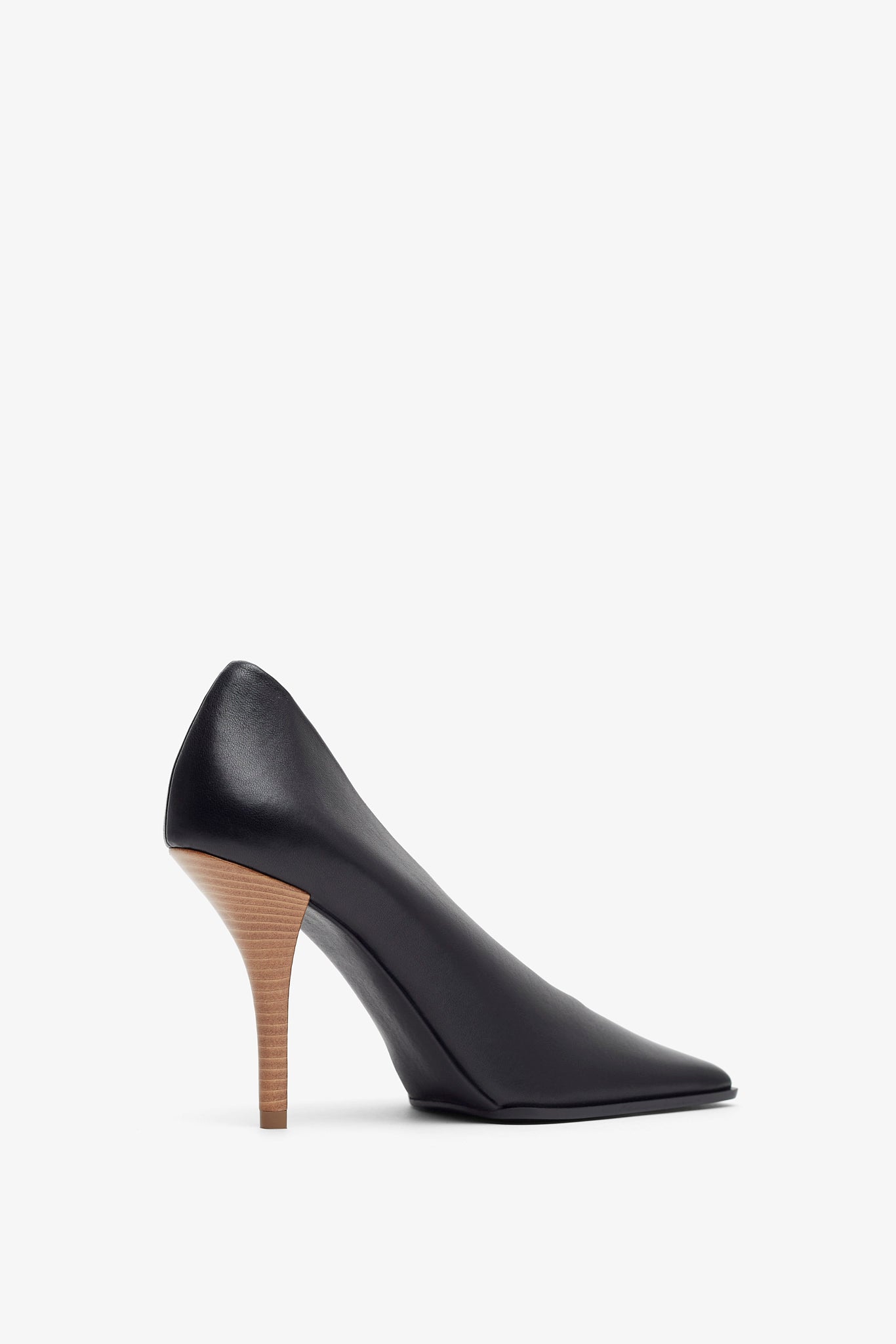 Black 90 leather pumps