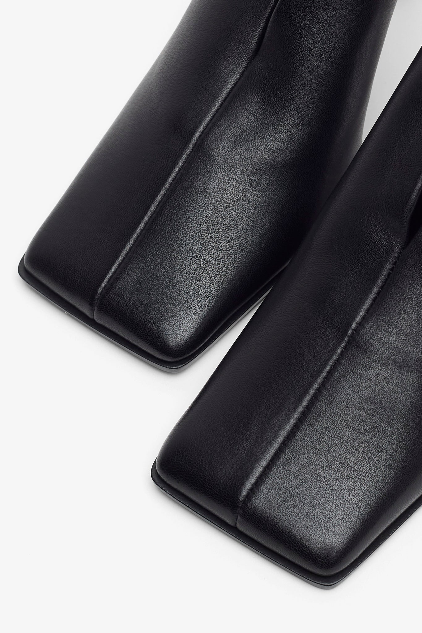 Black 90 leather pumps