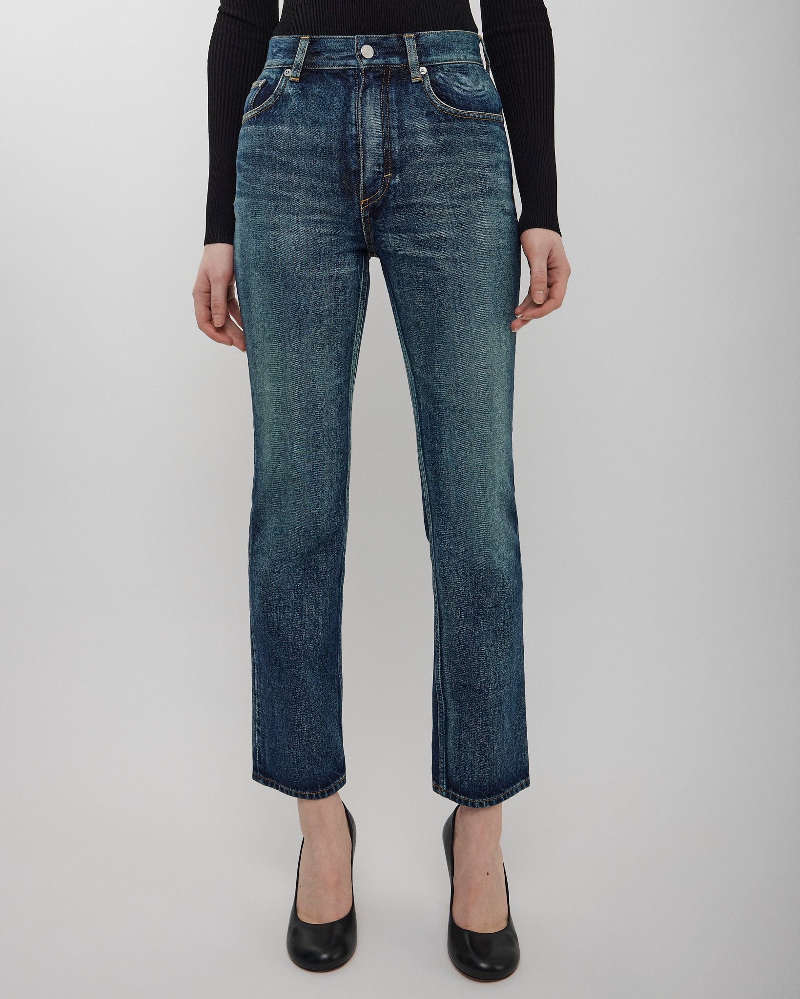 Skinny blue jeans