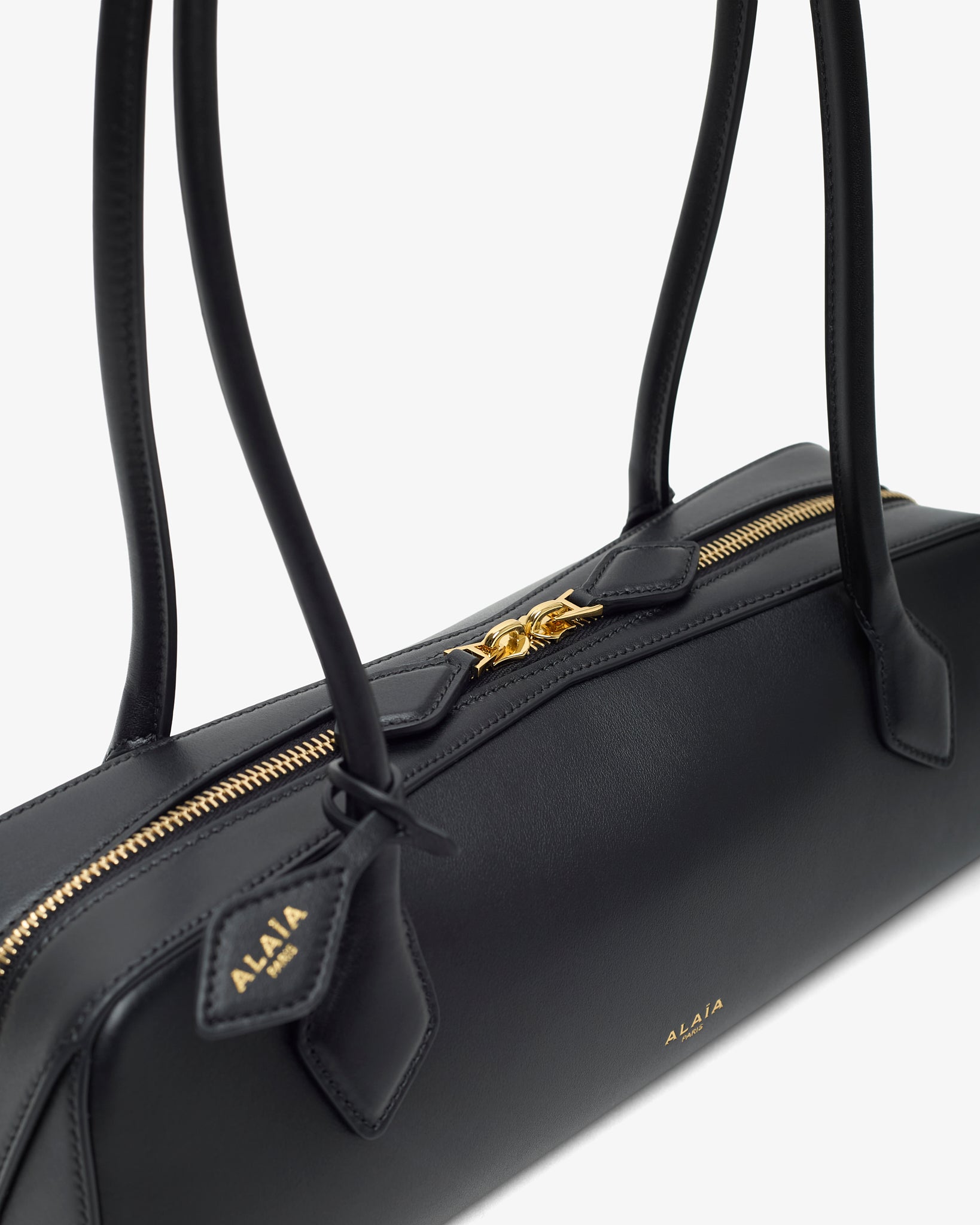 Le Teckel Medium black smooth leather bag
