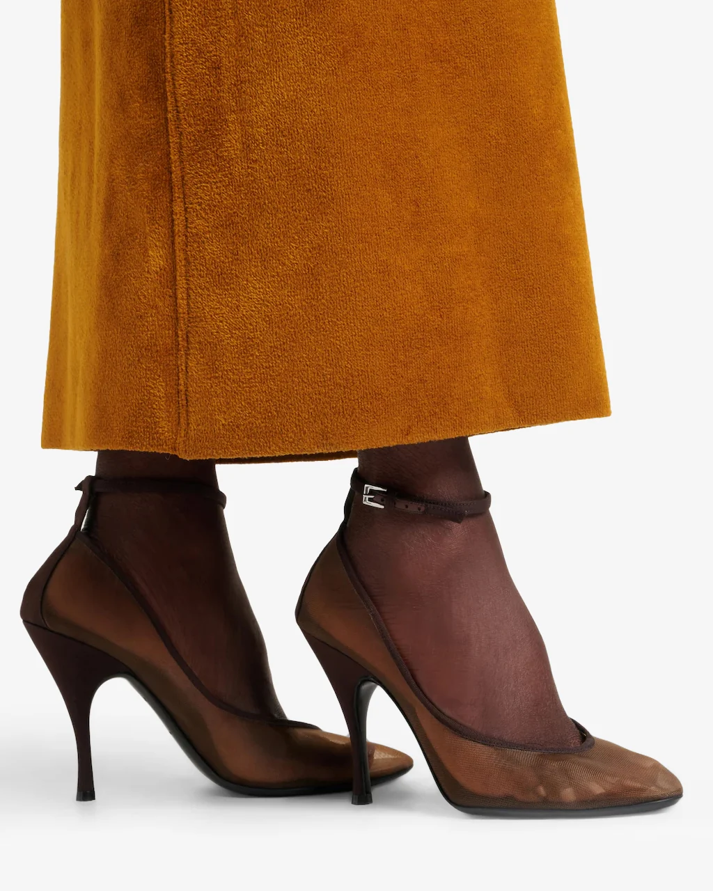Transparent amber strappy pumps