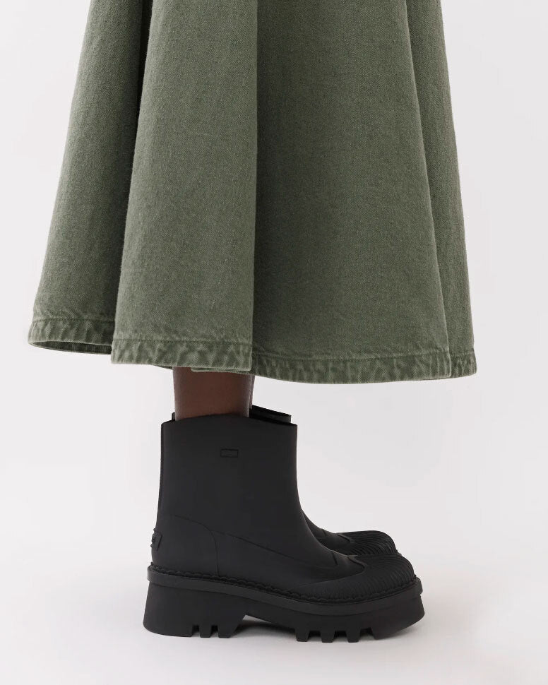 Raina black rubber rain boots