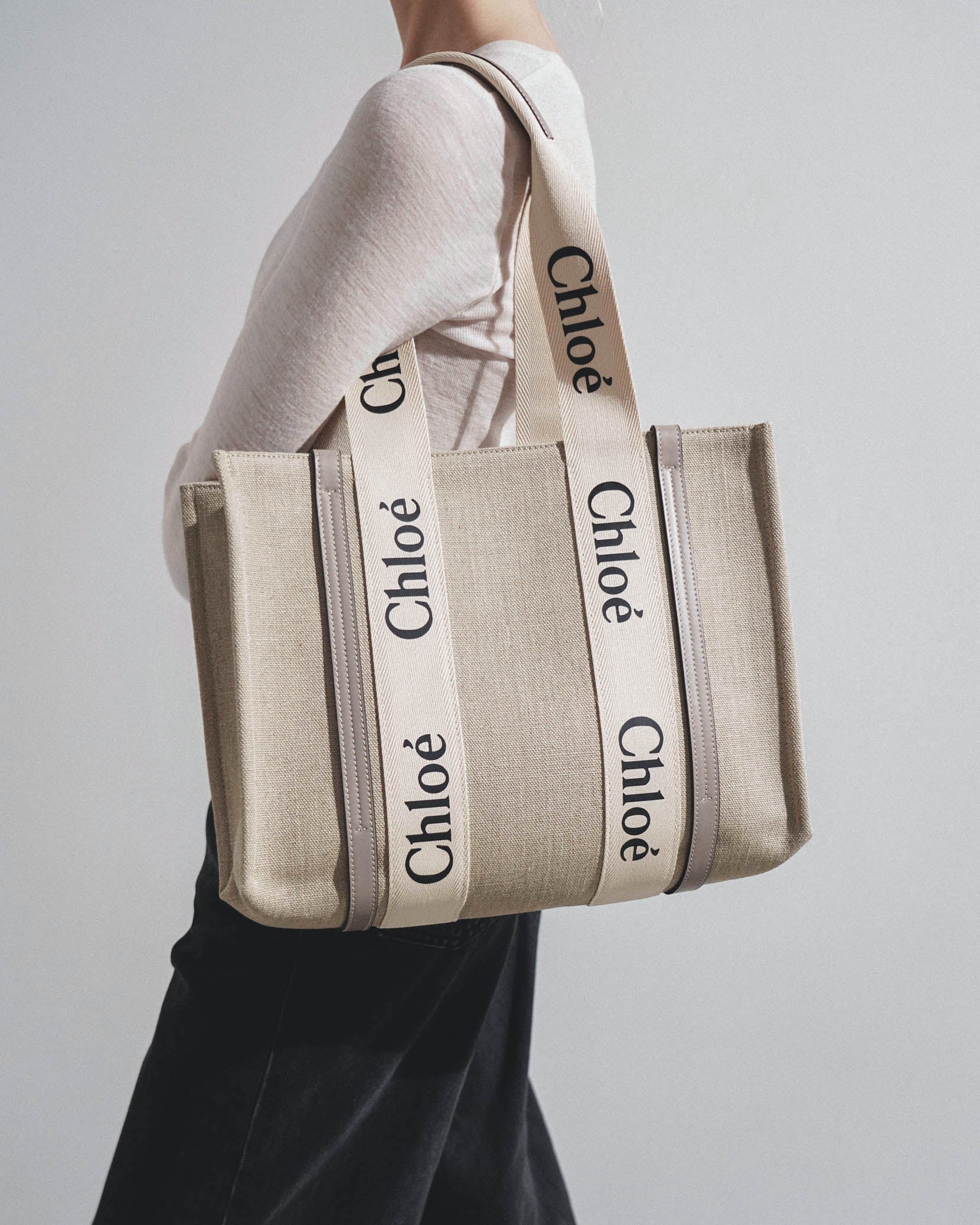 Woody medium grey canvas bag