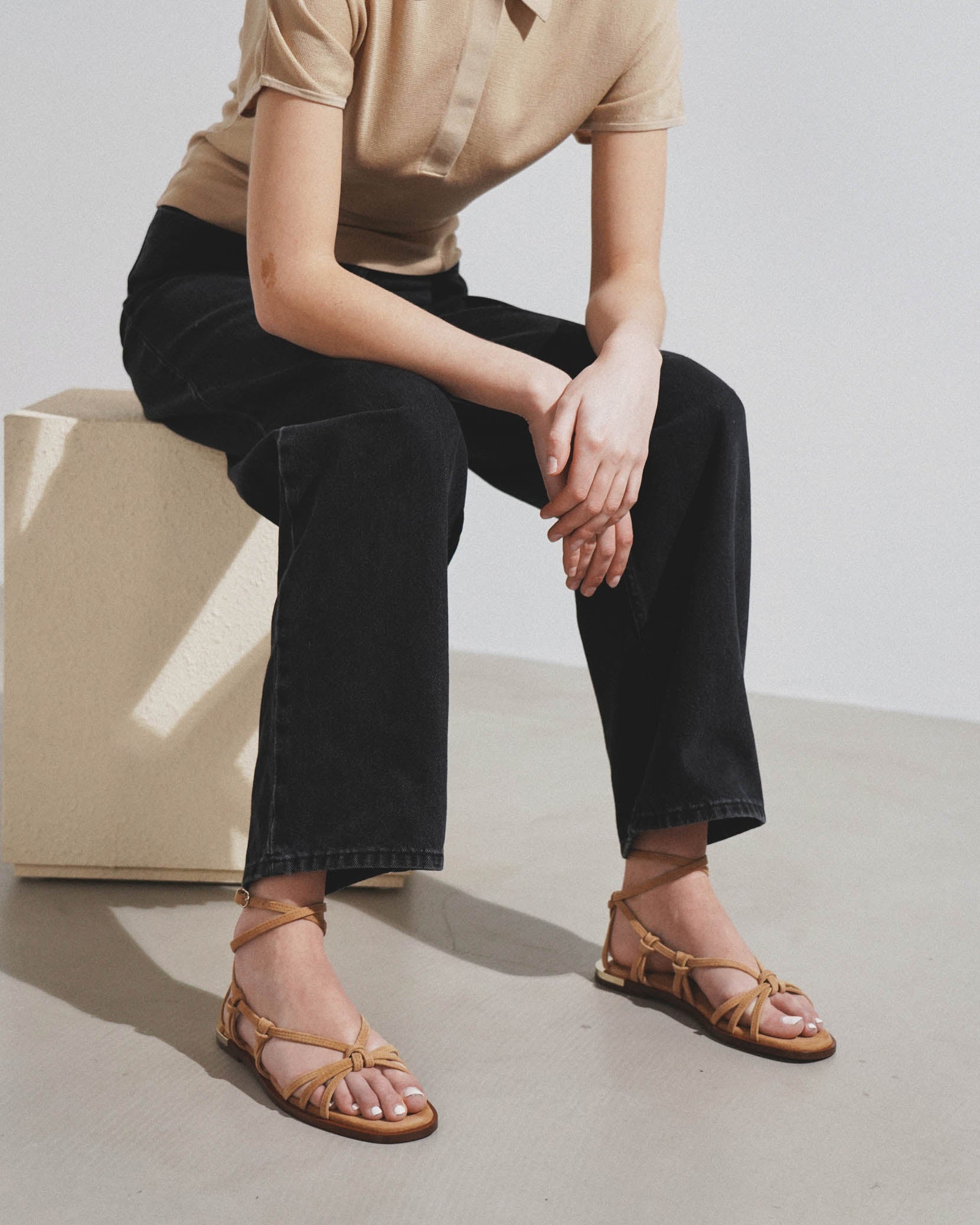 Uma beige suede flat sandals