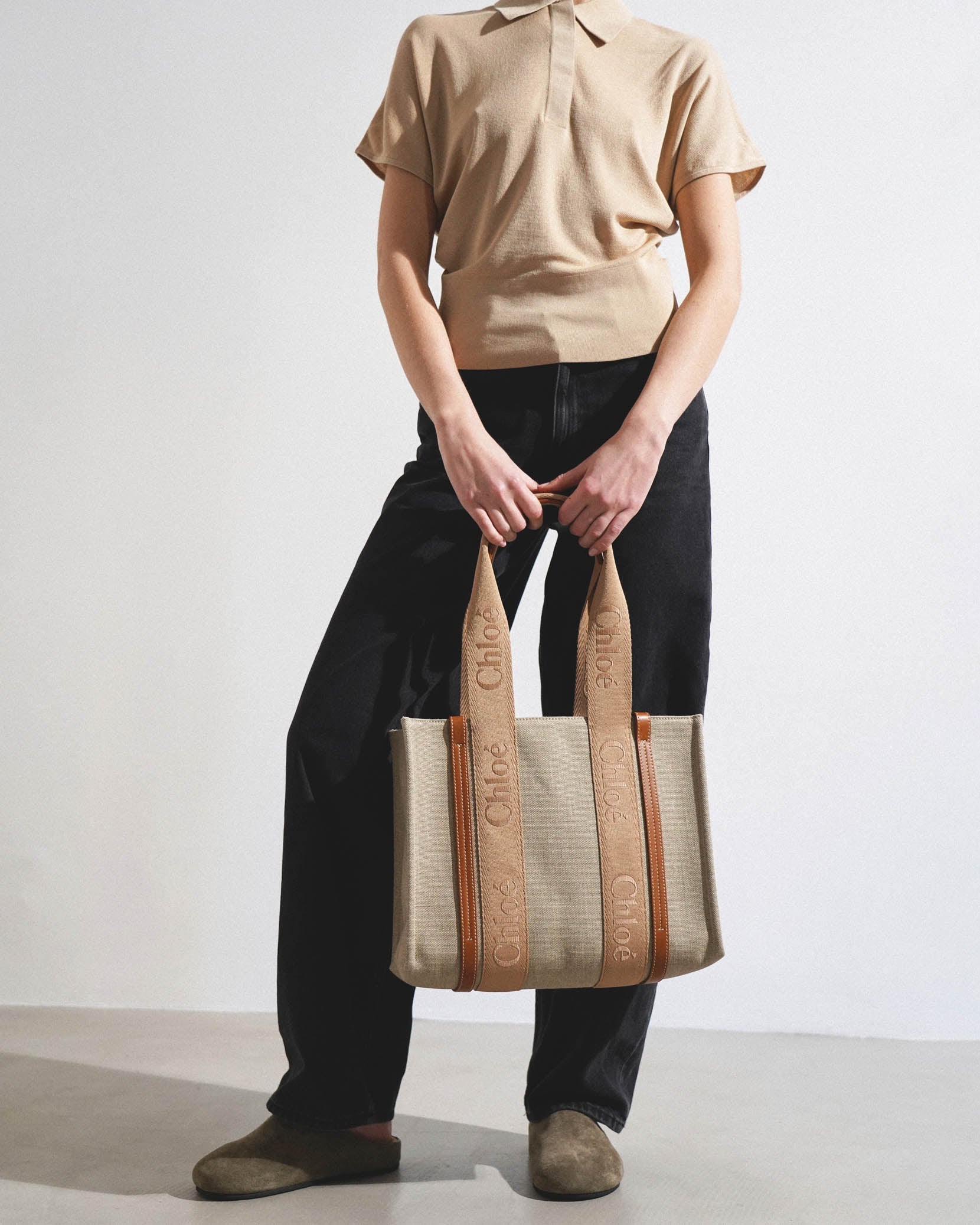 Woody medium beige canvas bag
