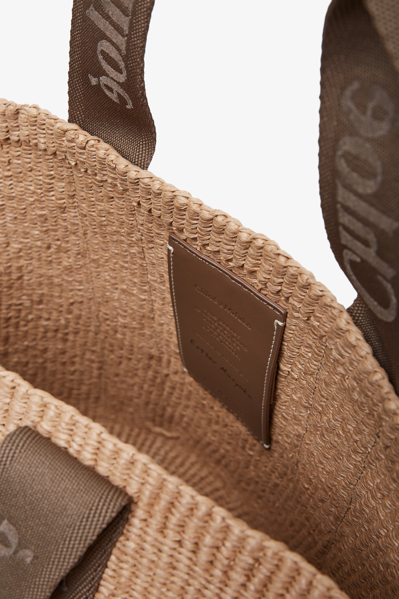 Woody raffia dark nut tote bag