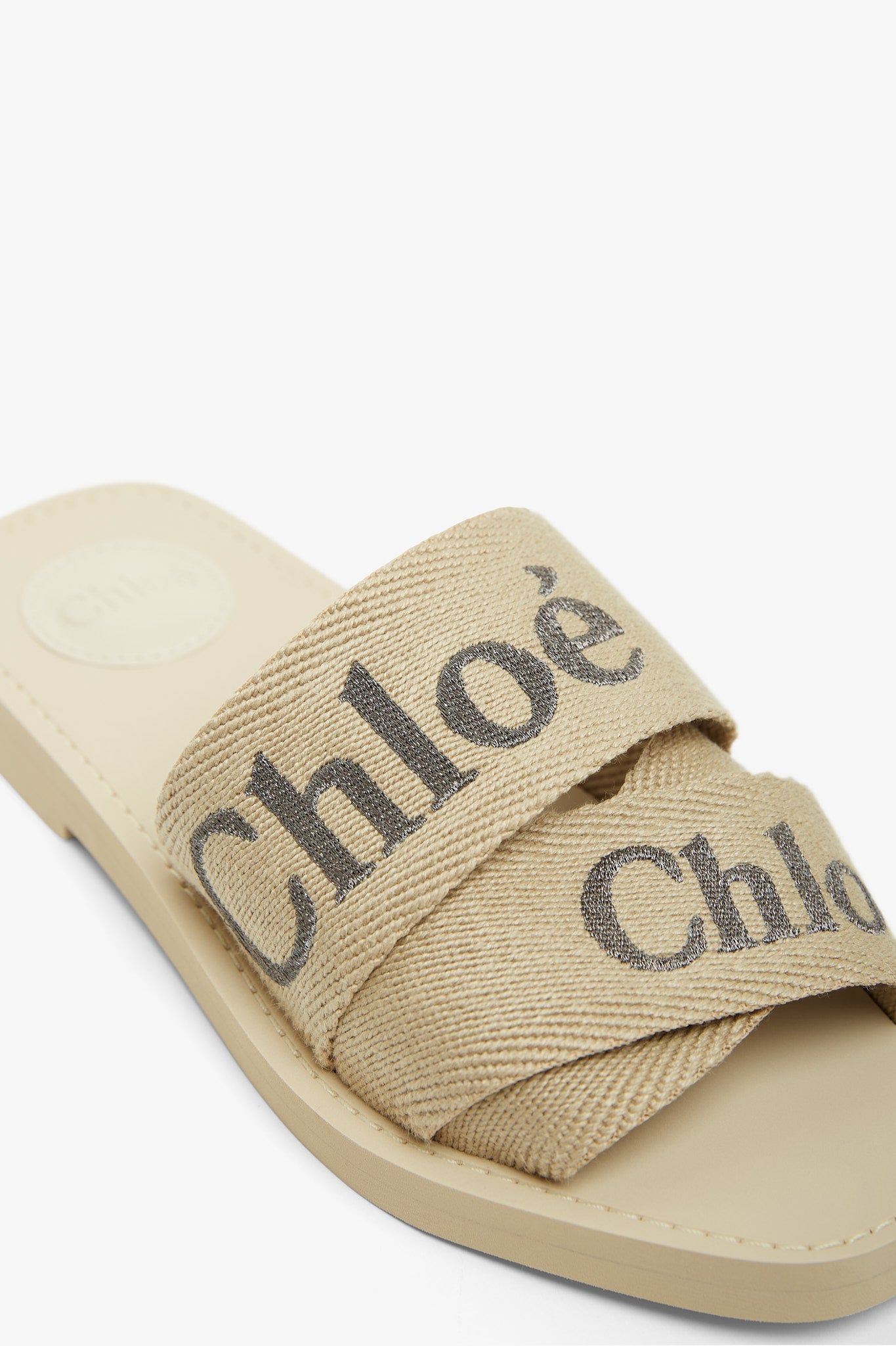 Woody beige slides