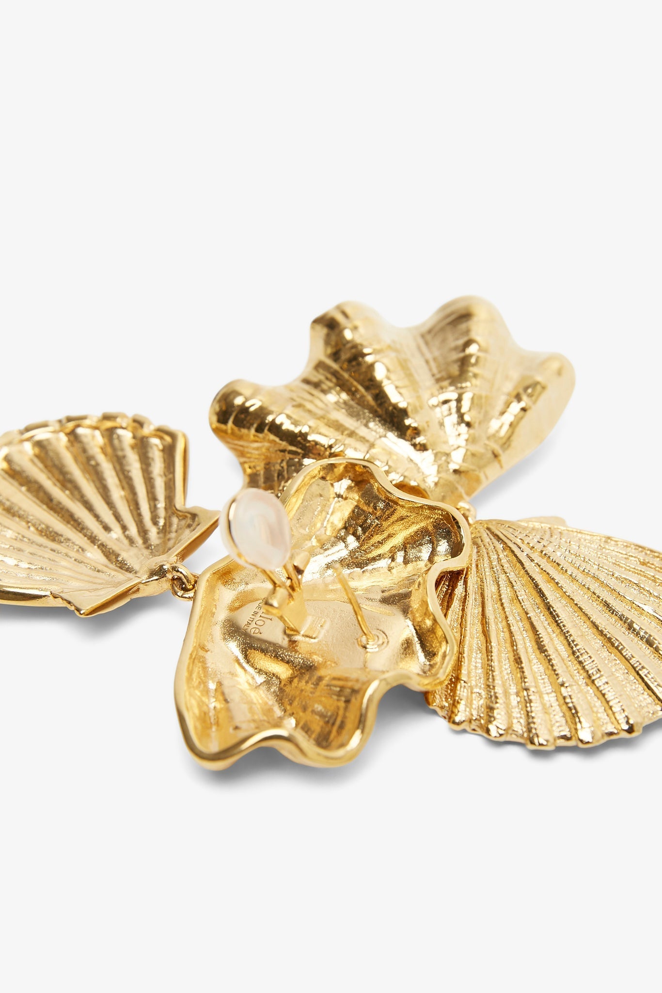 Shells earrings in vintage gold