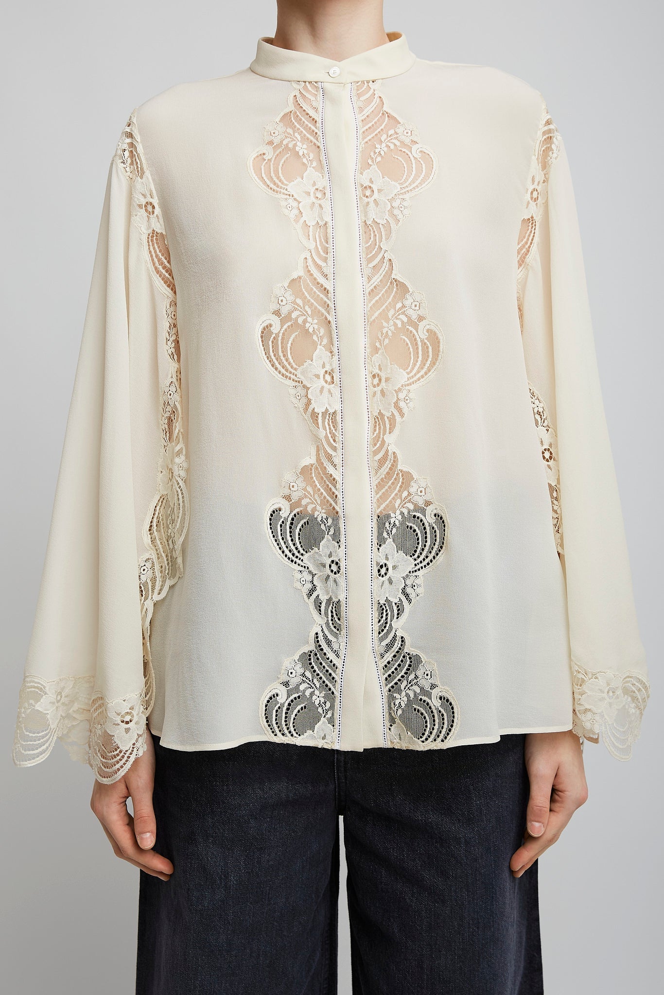 Fluid silk blouse