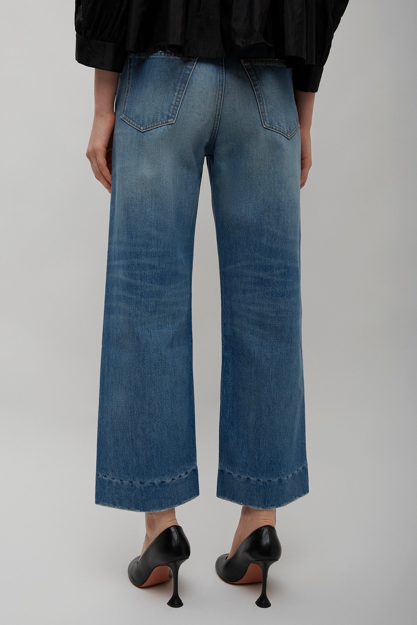 Dream blue washed denim jeans