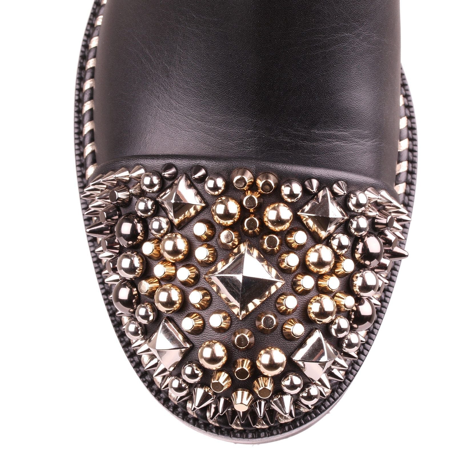 Chasse a Clou black leather boot