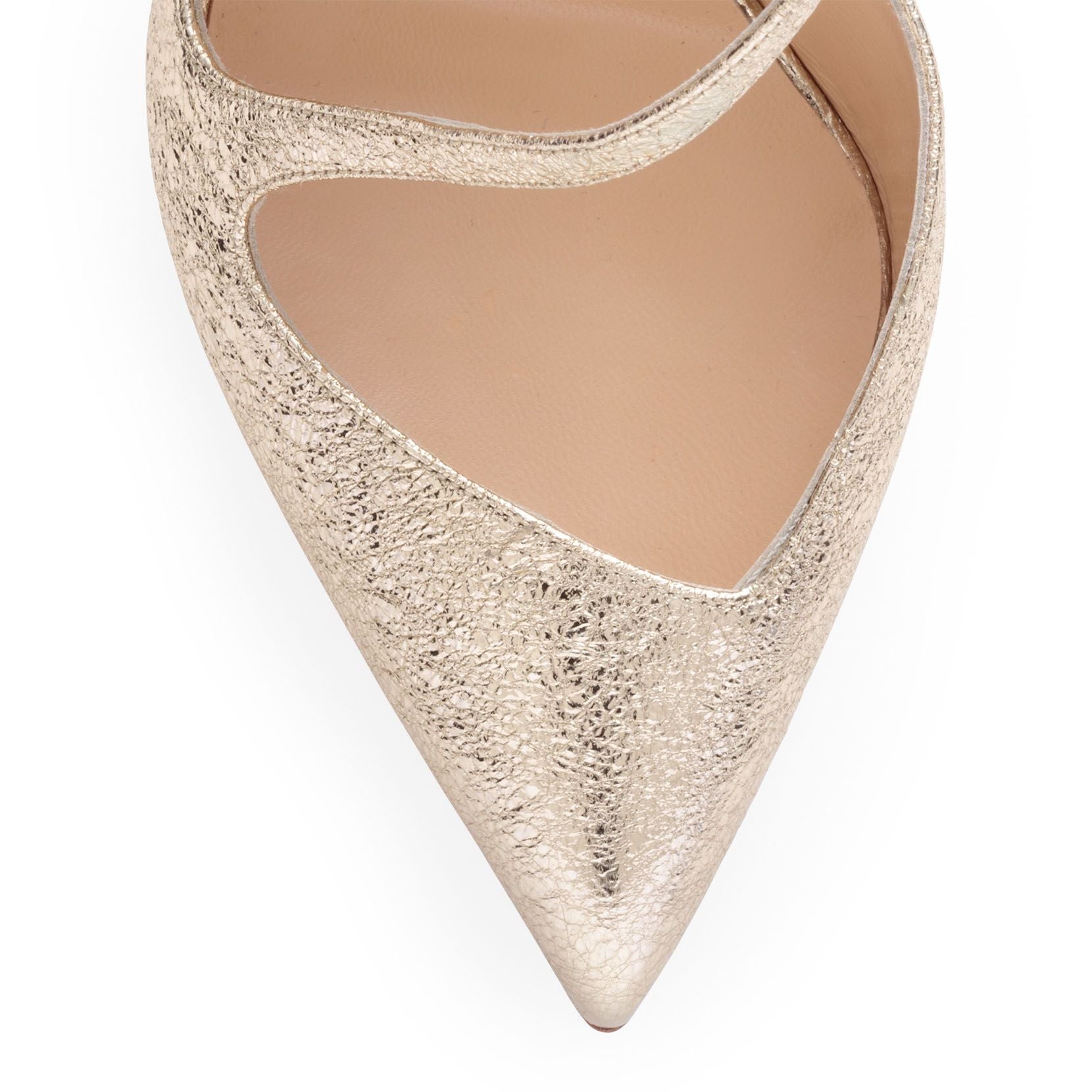 Jumping 100 vintage platinum pumps