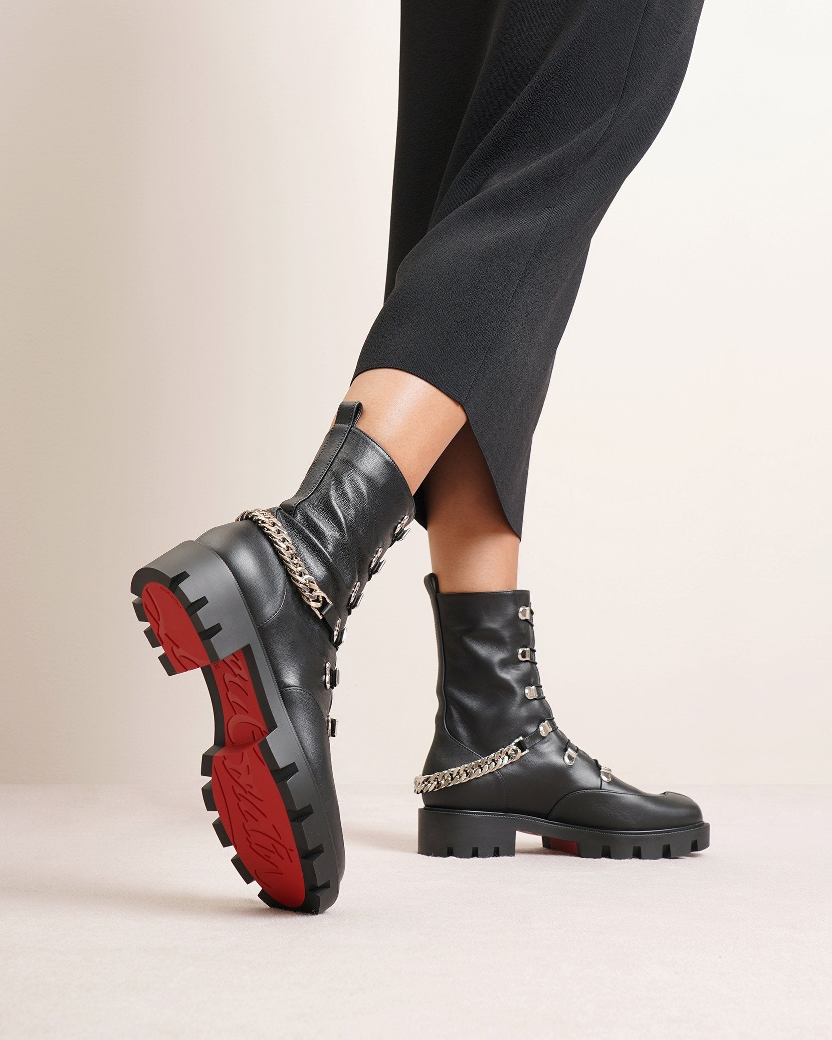 Horse flat leather ankle boots