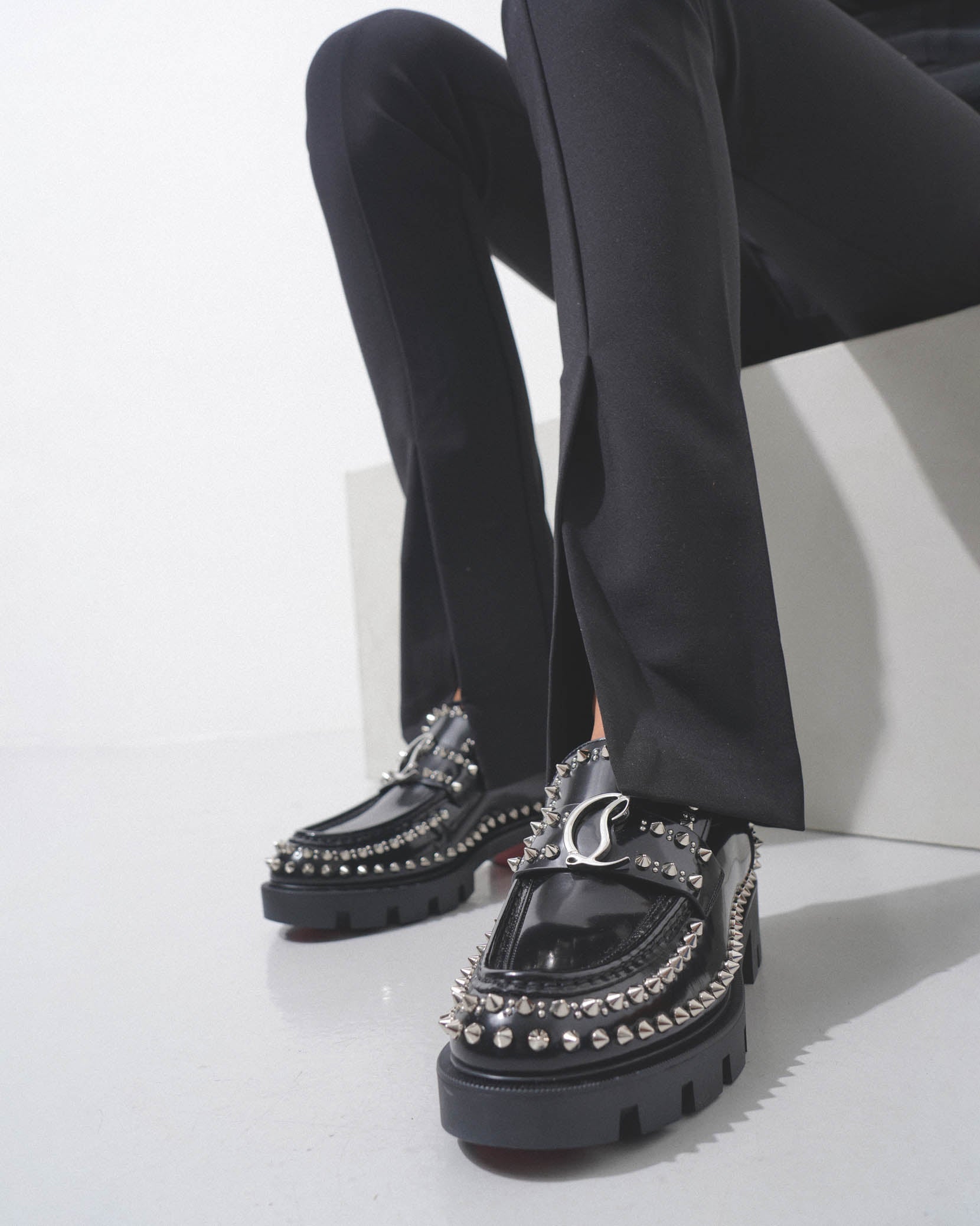 CL Moc black spikes leather flats