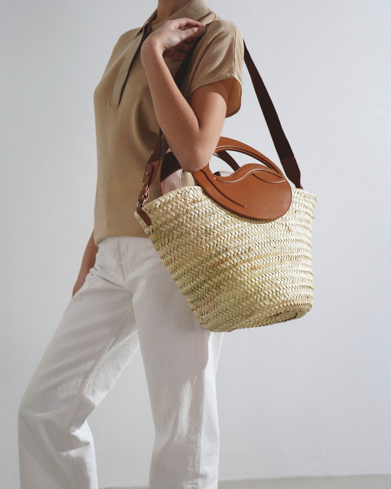 Biloumoon medium brown raffia bag
