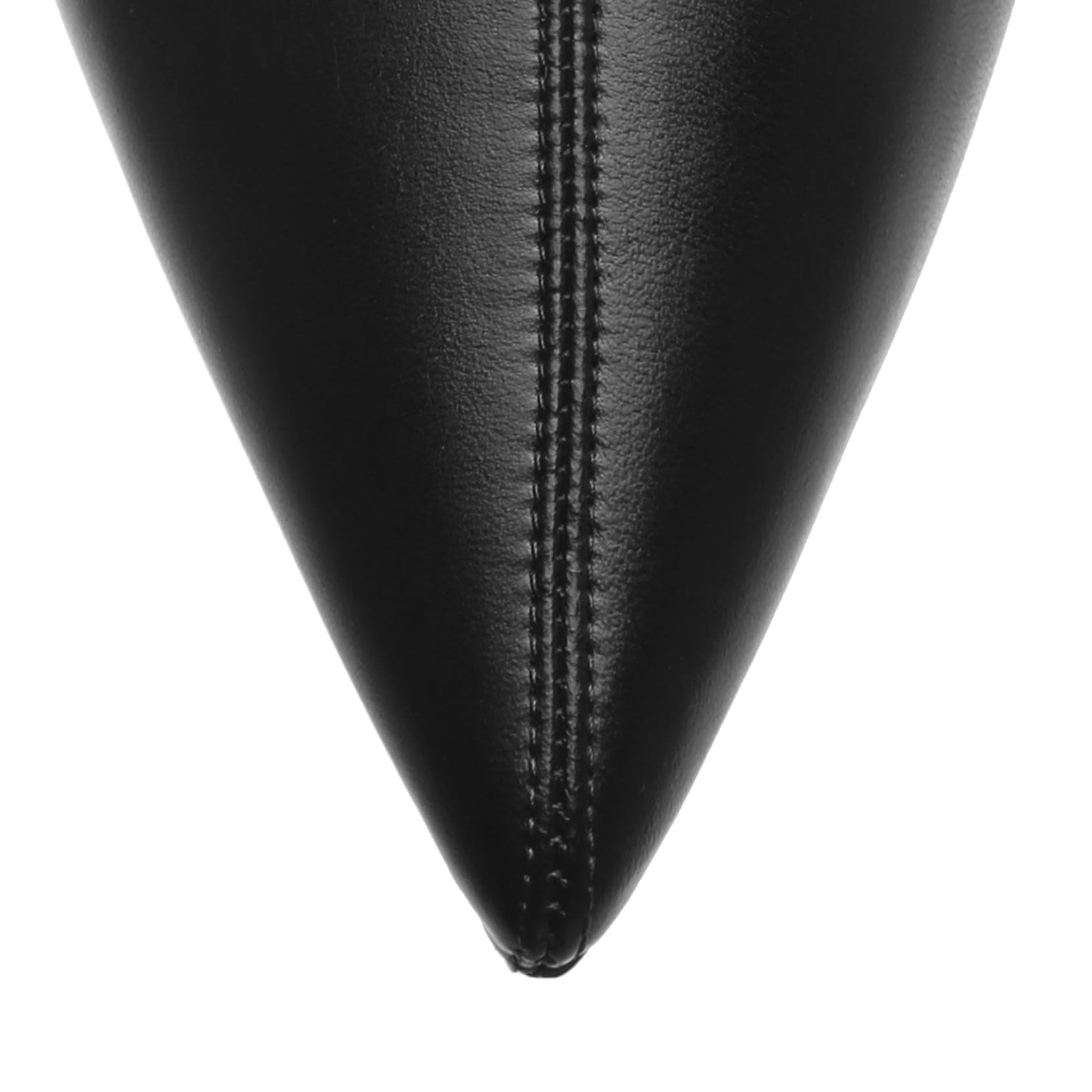 Triangle stretch leather boots