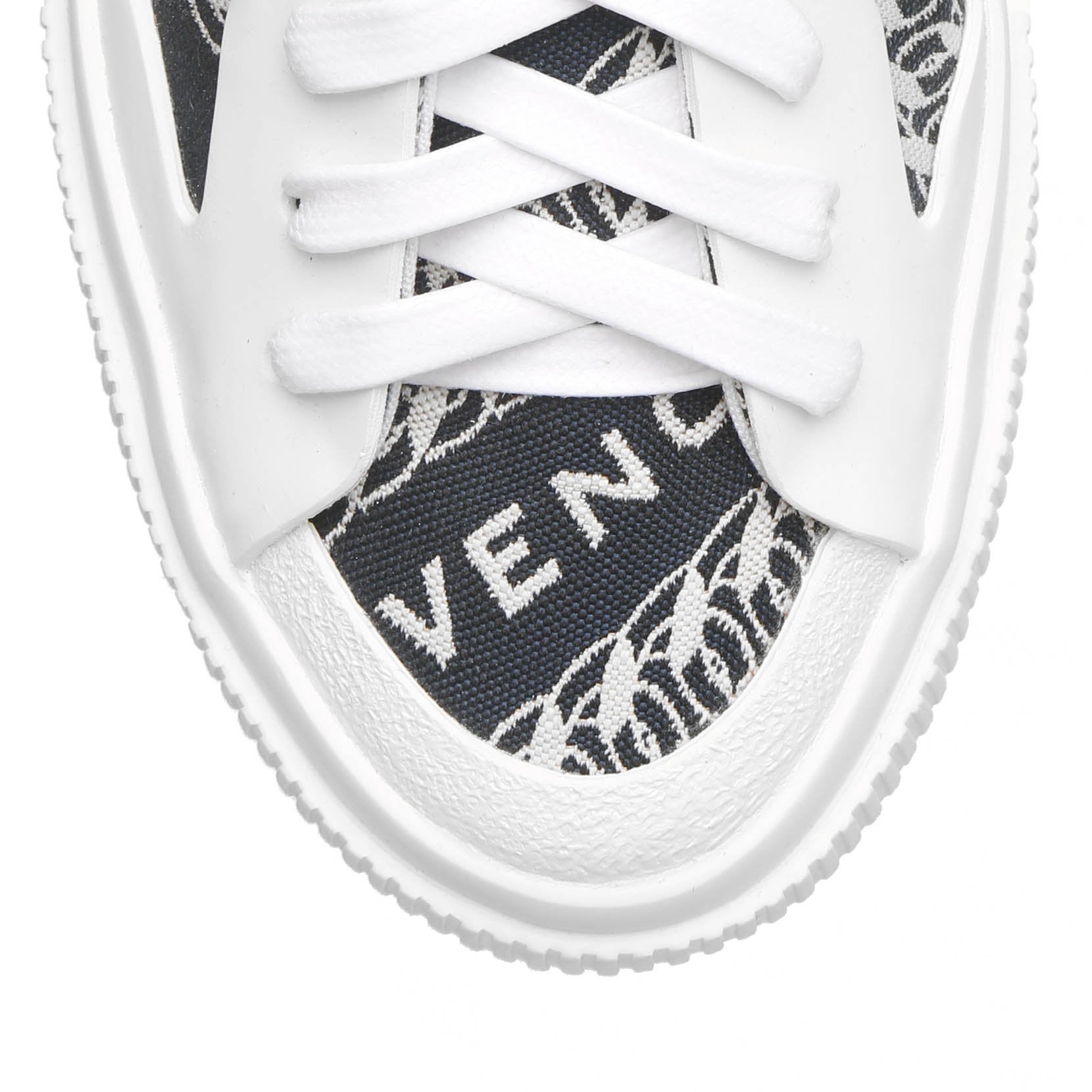 Tennis light sneakers