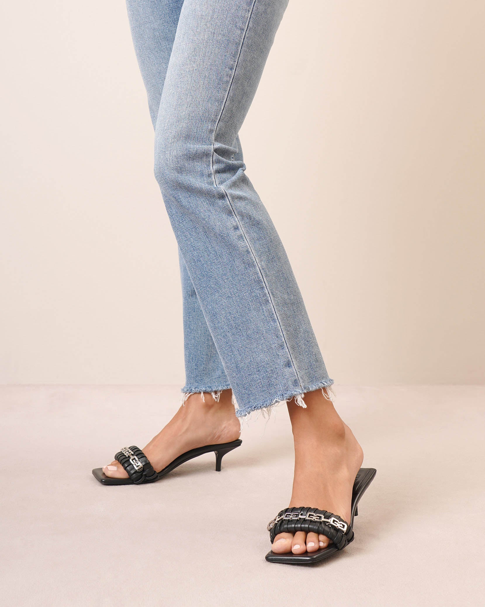 G woven 50 black mule sandals