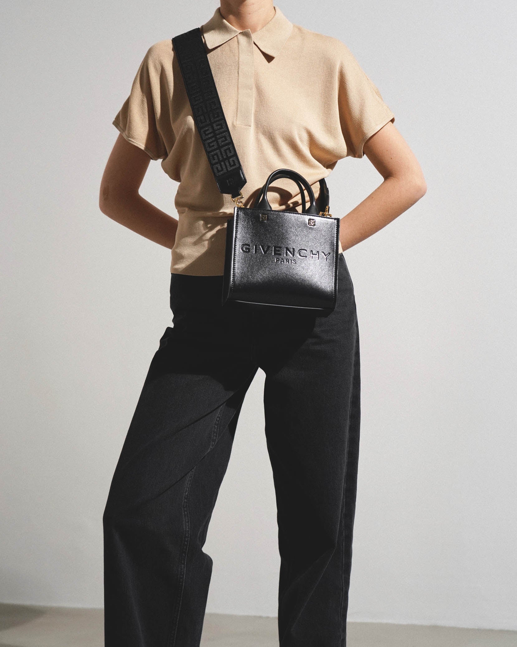 G tote mini black bag