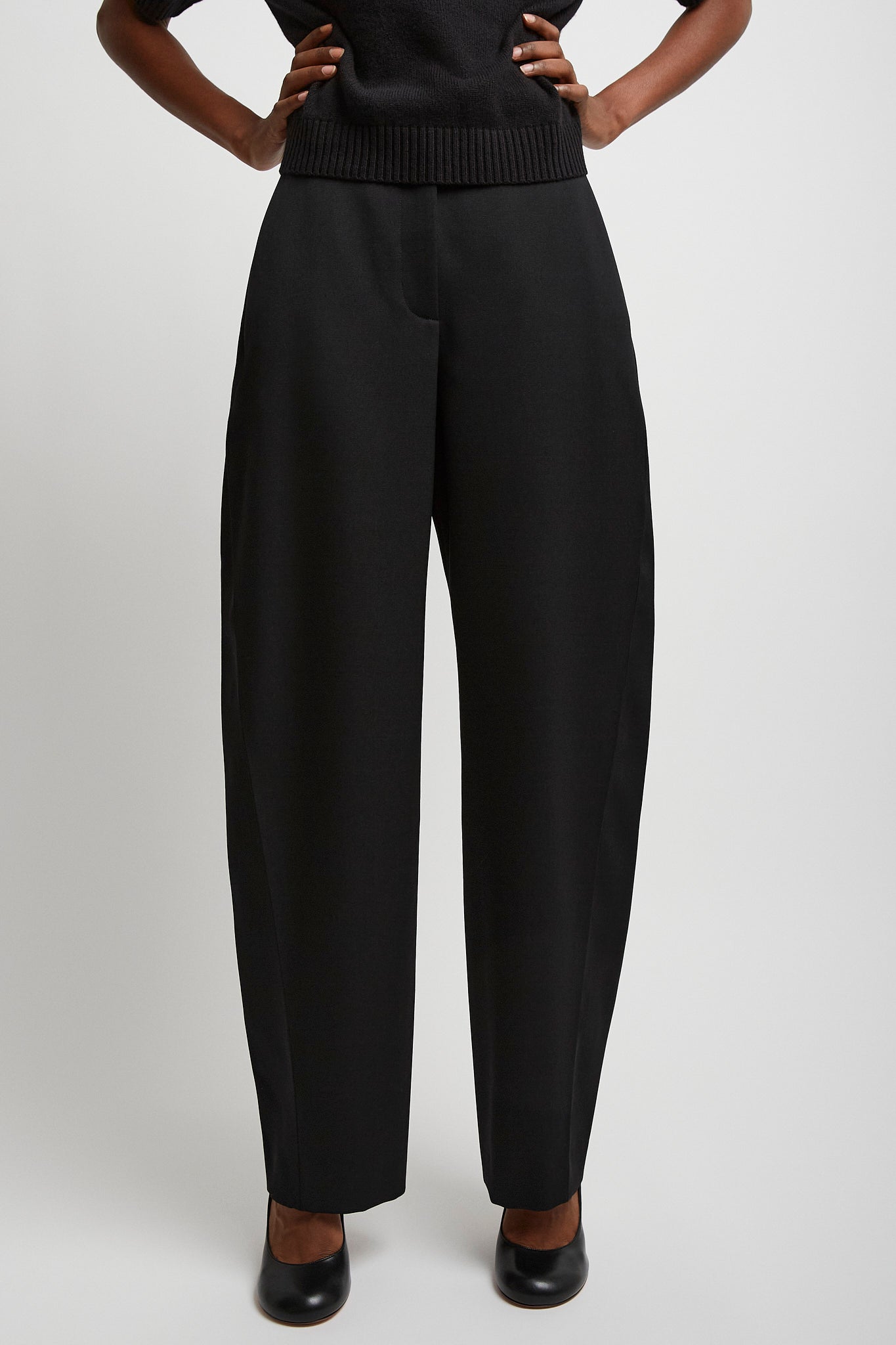 Black cocoon pants