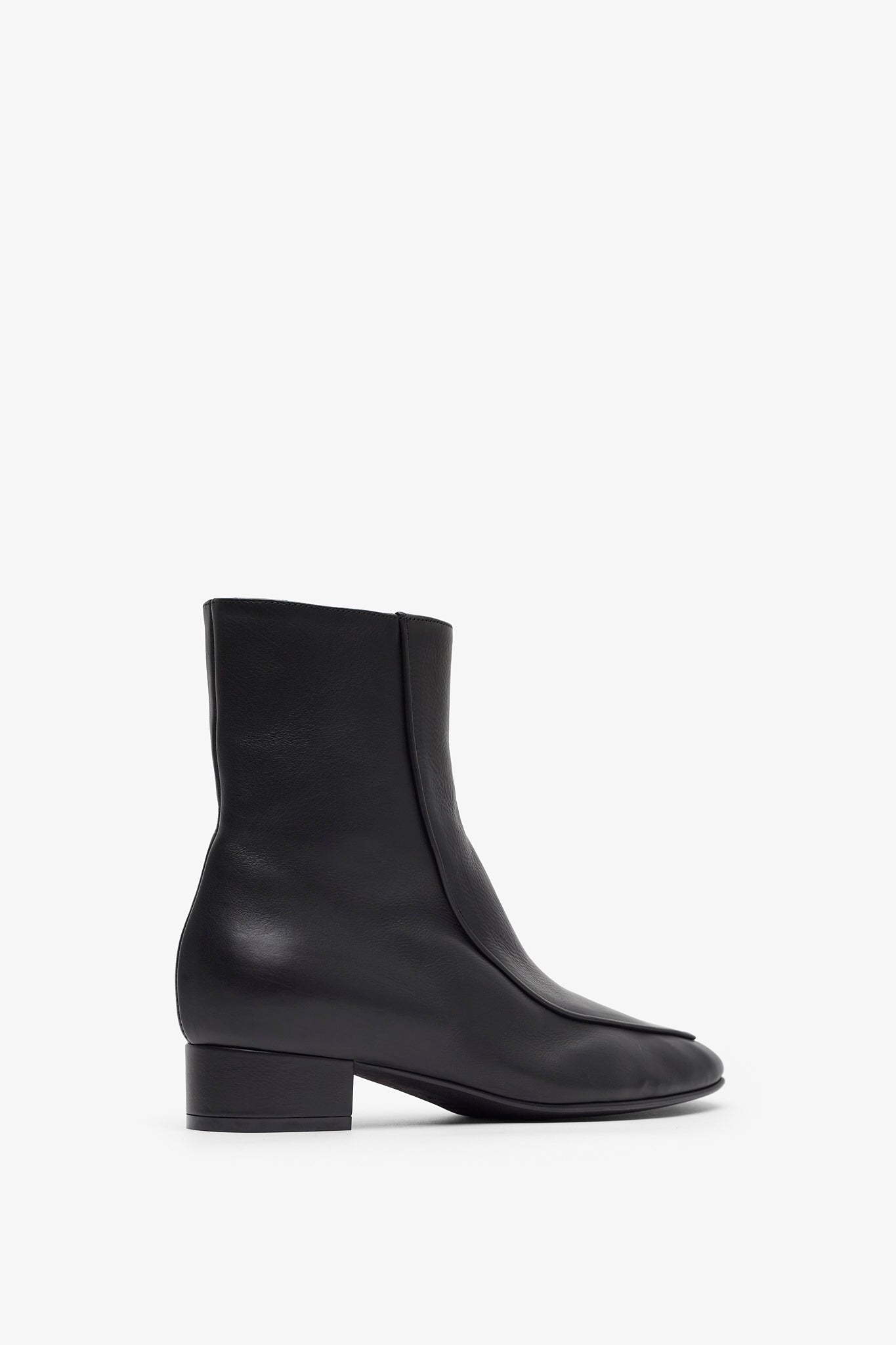 Shadow Ban 30 soft leather black boots