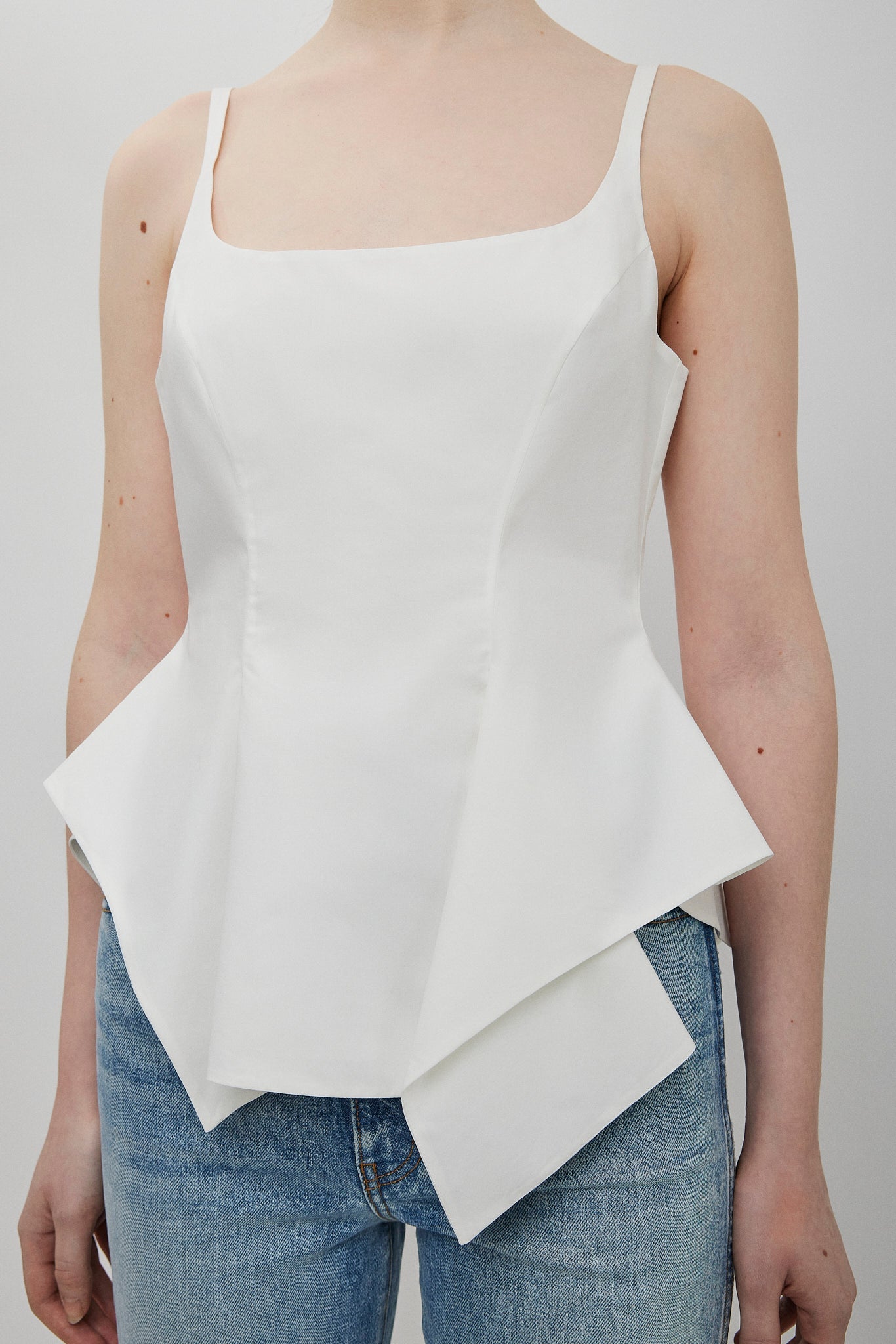 Loa white top