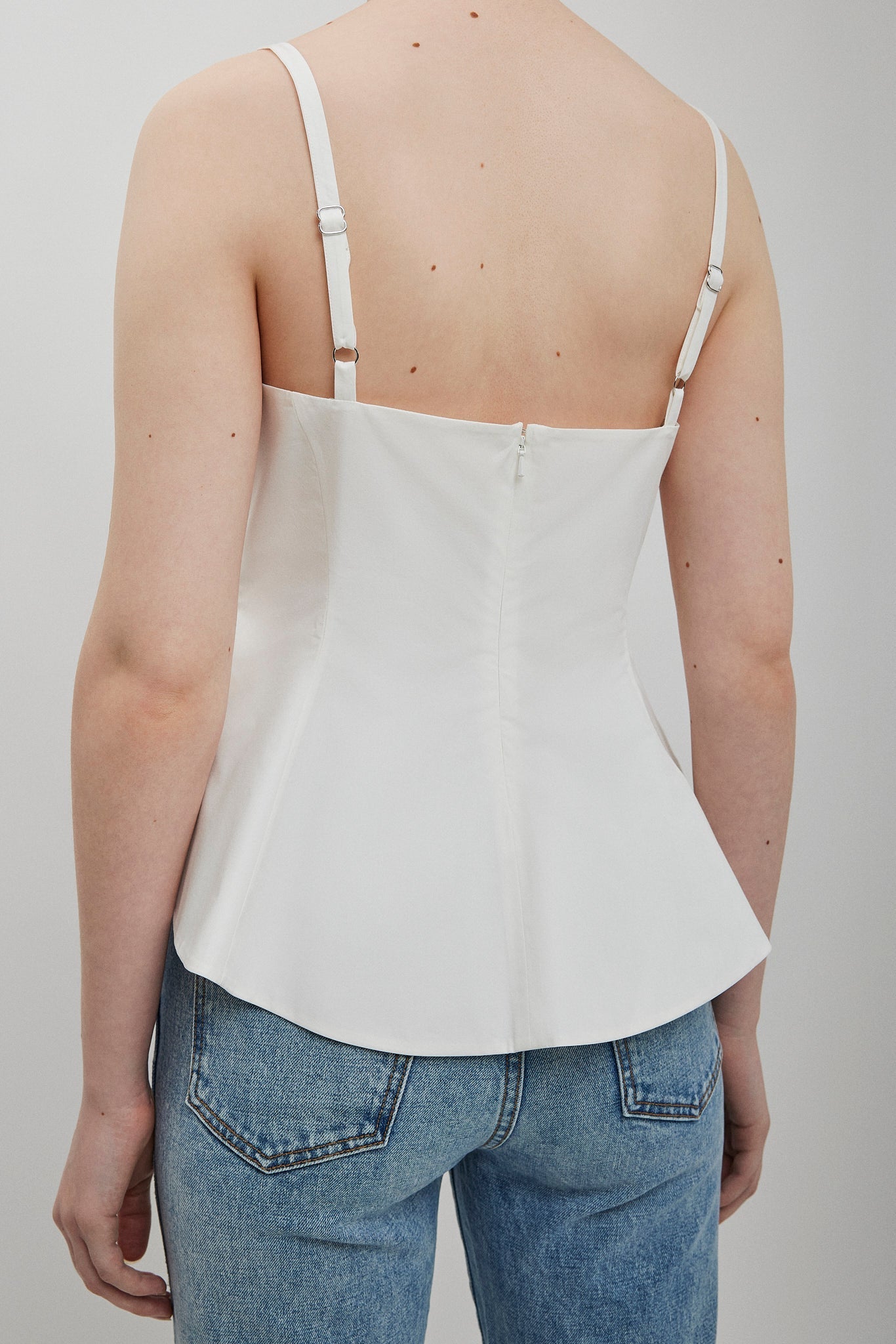 Loa white top