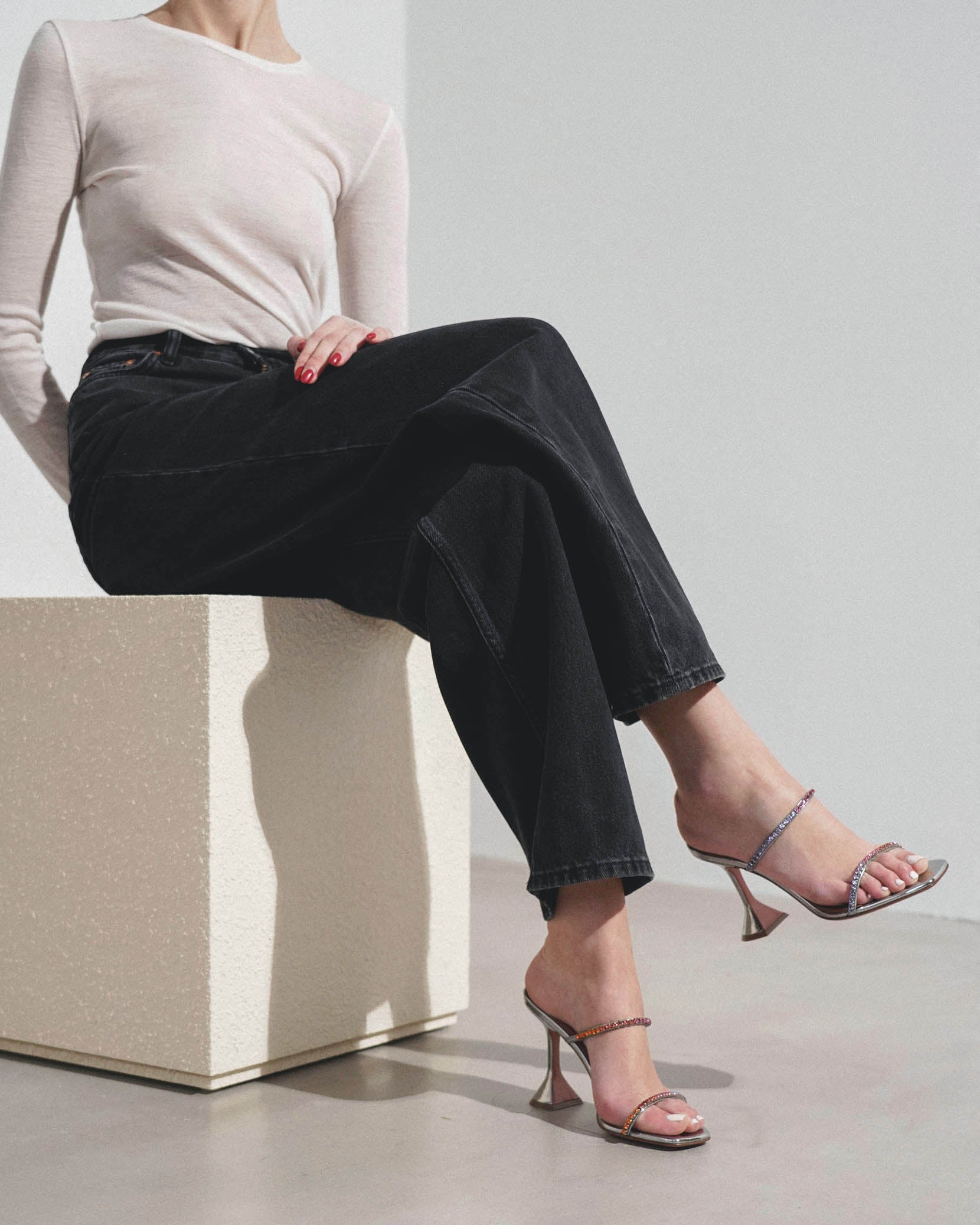 Gilda 95 grey metallic patent sandals