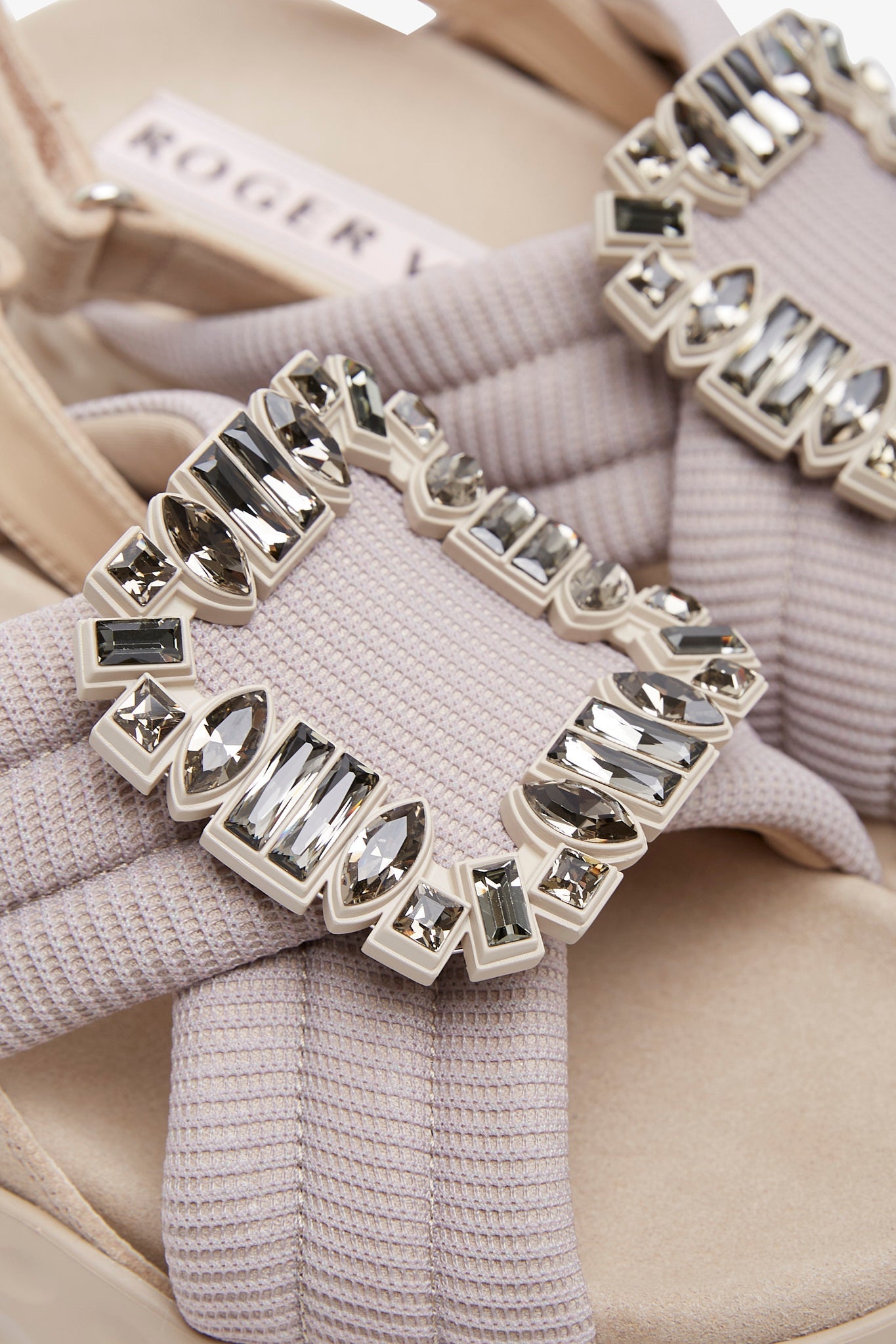 Viv Run light sandals