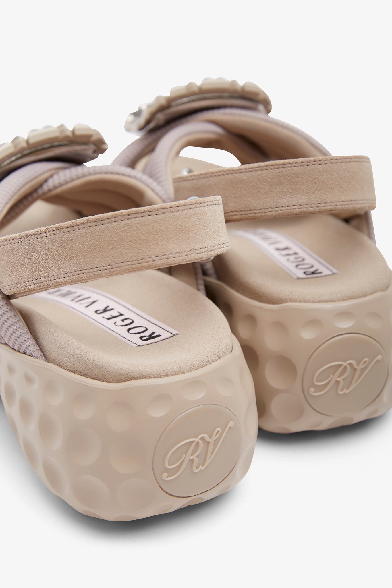 Viv Run light sandals