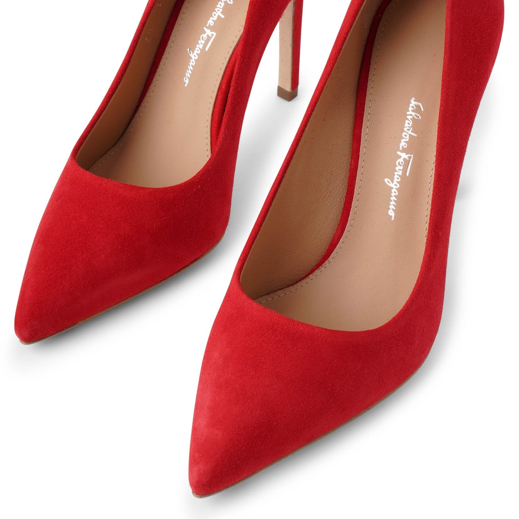 Lipstick 105 suede pumps
