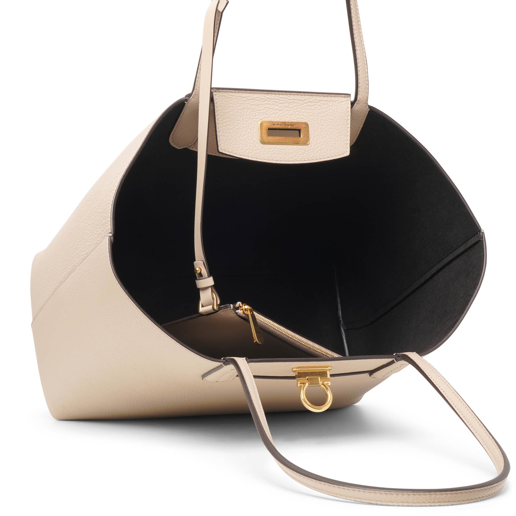 Travel nude tote bag
