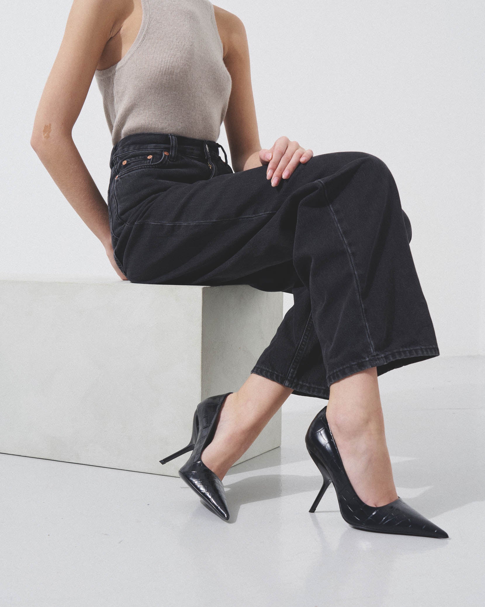 Eva X5 black pumps