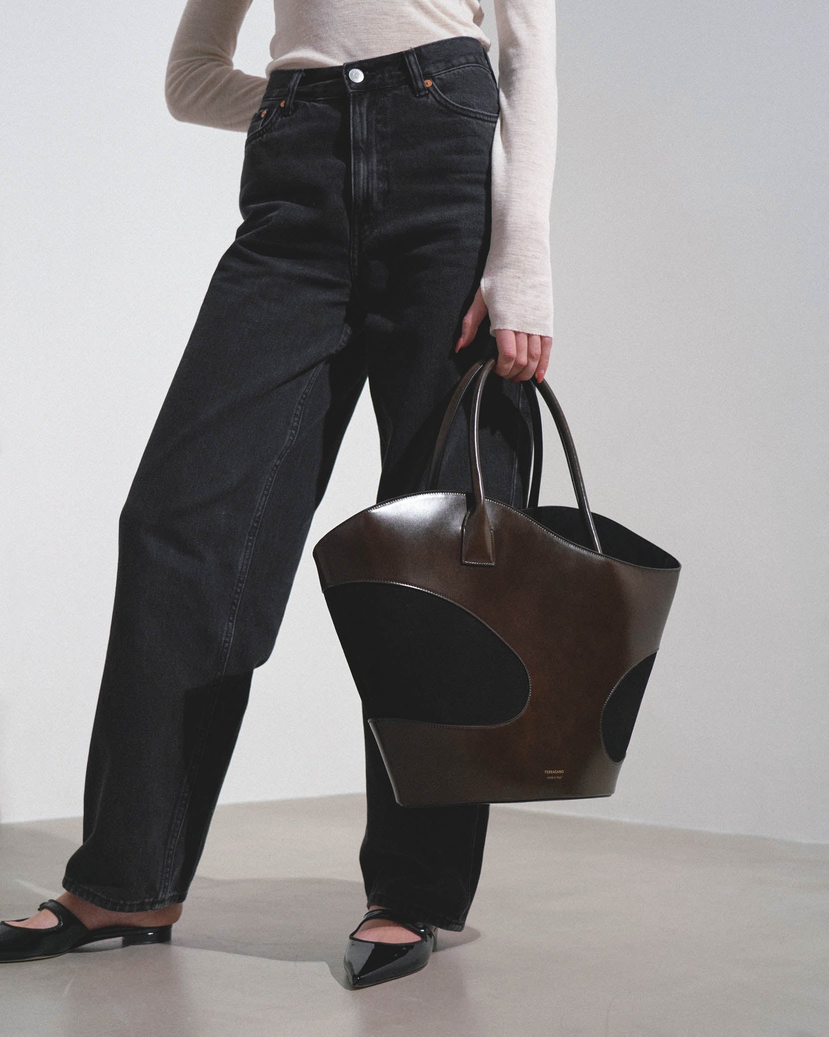 Cut out brown tote bag