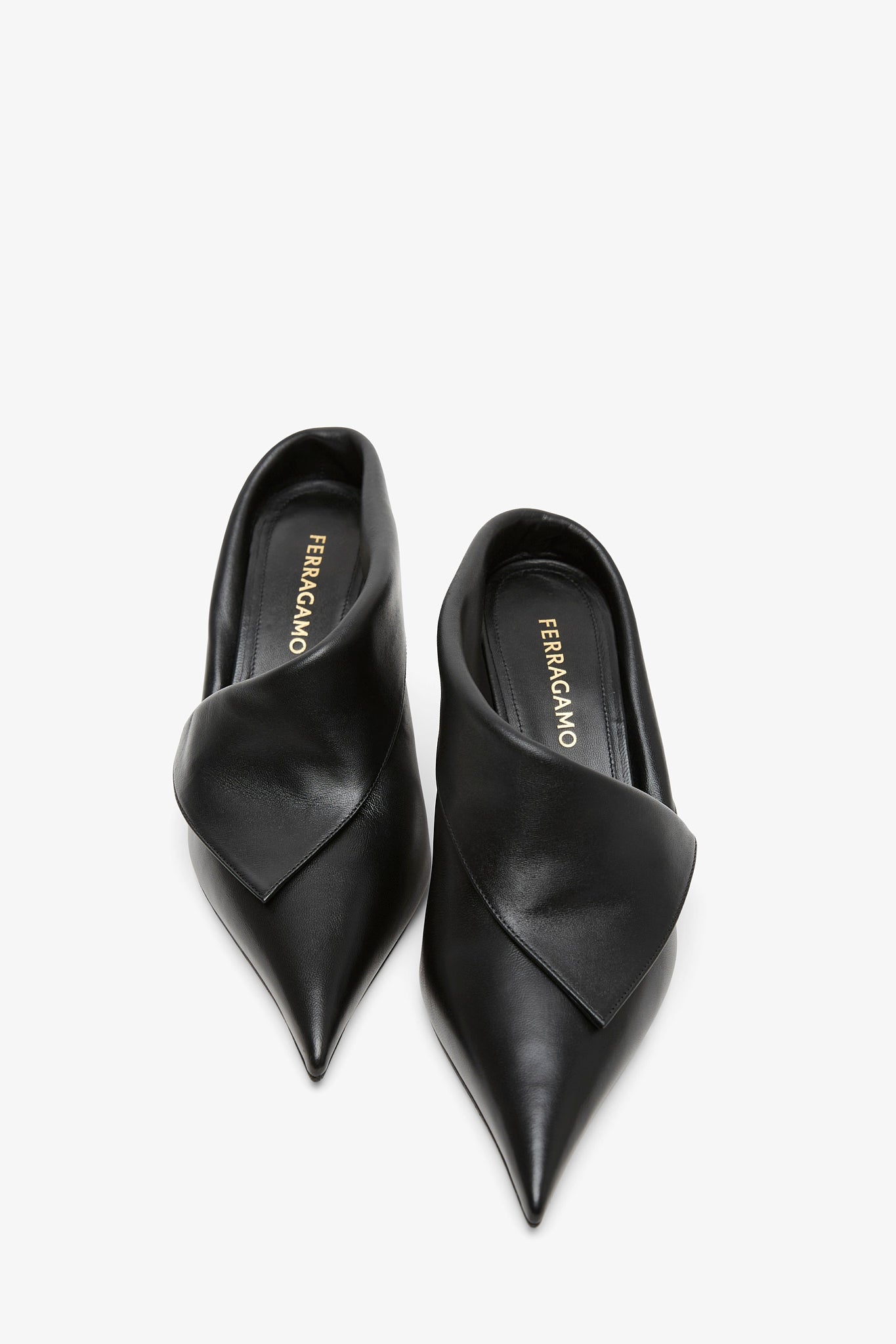 Eva soft black leather pumps