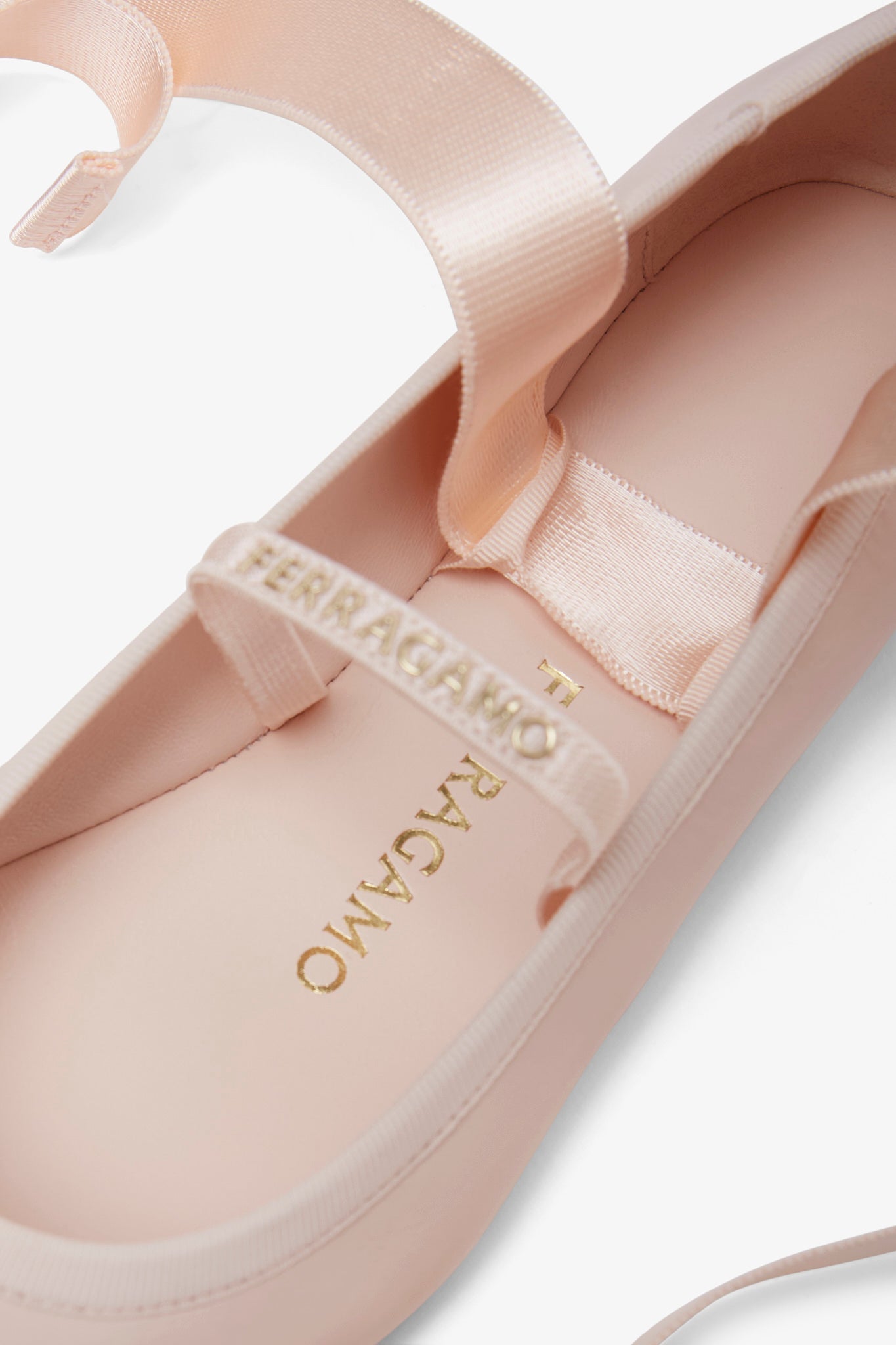 Ankle ribbon pink ballet flats
