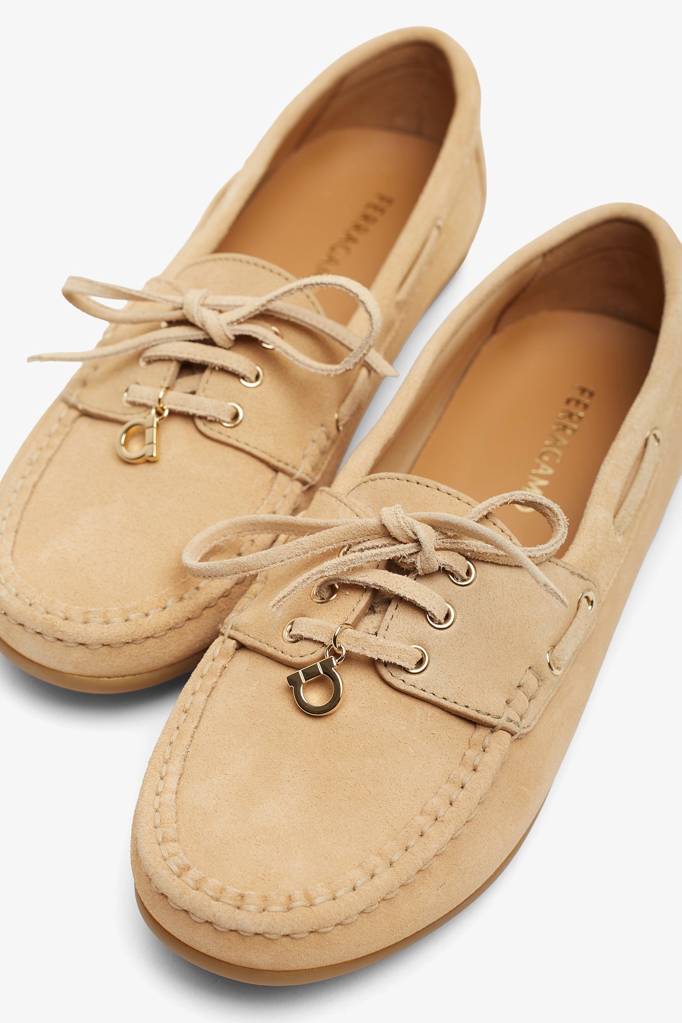 Flippy light camel driving shoes