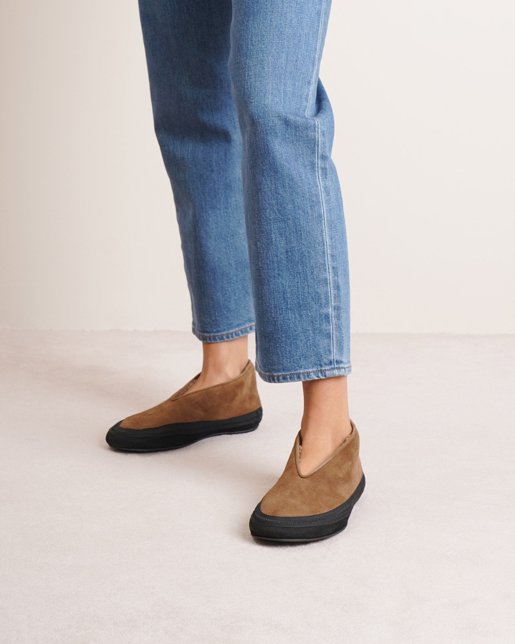 Fairy brown shearling flat shoes