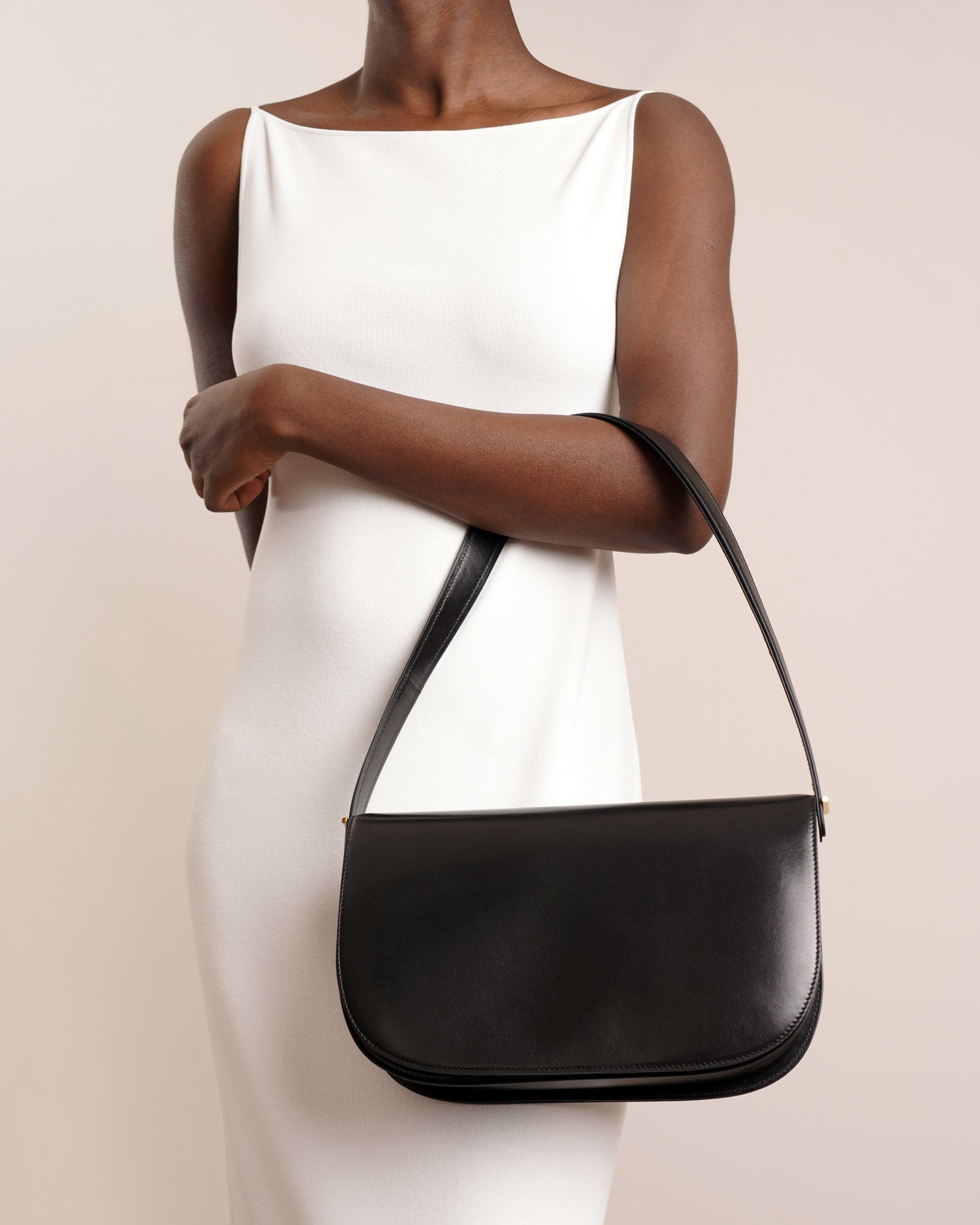 Marion black leather shoulder bag black